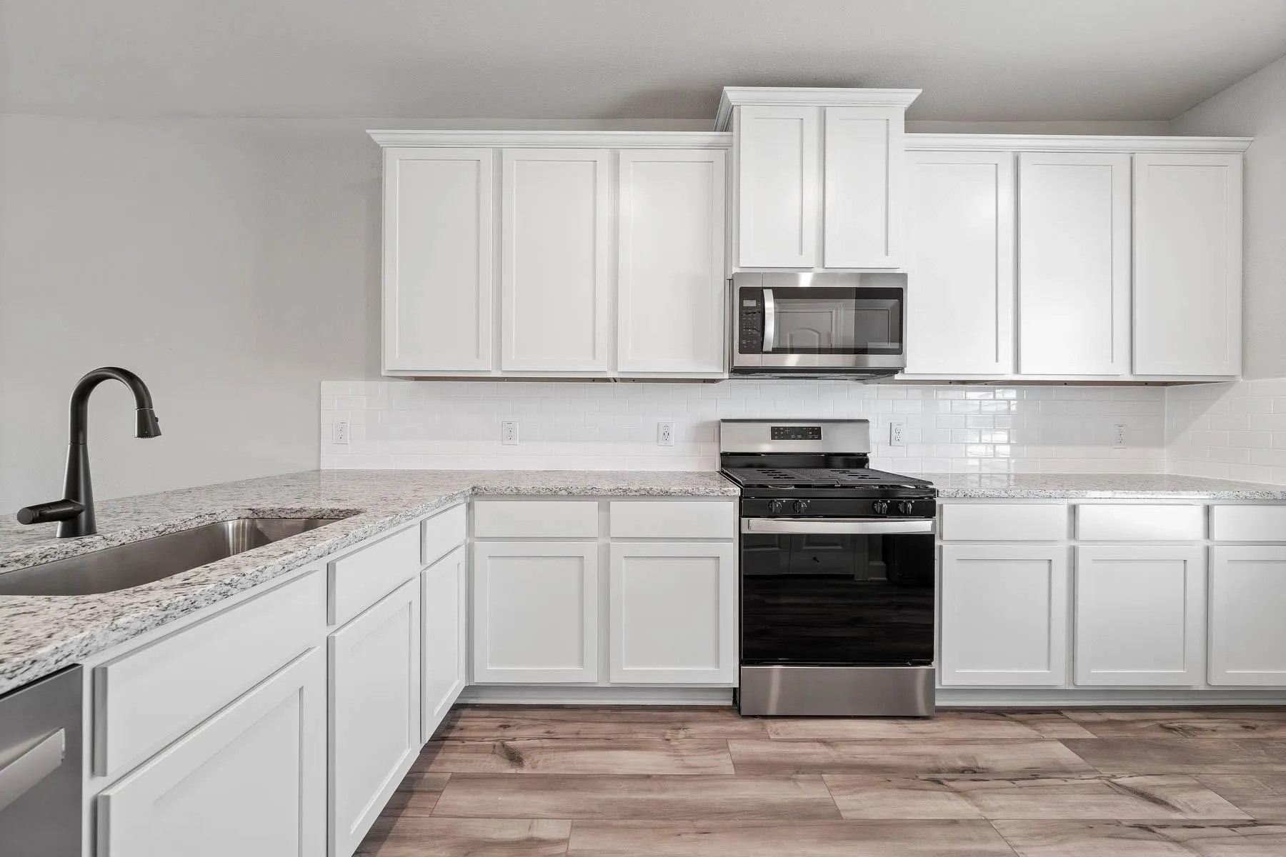 Single Family Residence For Rent in Collin County , 809 Calhoun Drive, Anna, Texas 75409, 5 Bedroom, 3 Bathroom, 2 Garage spaces, 2,700 Sqft, built in 2023, mls#21126519, Real Estate Agent in Anna, Homes For Rent in Collin county, Homes For Rent in Anna, Realtor in Anna Texas, Real Estate Brokerage Independent Realty Texas, Luminita Cordes Realtor