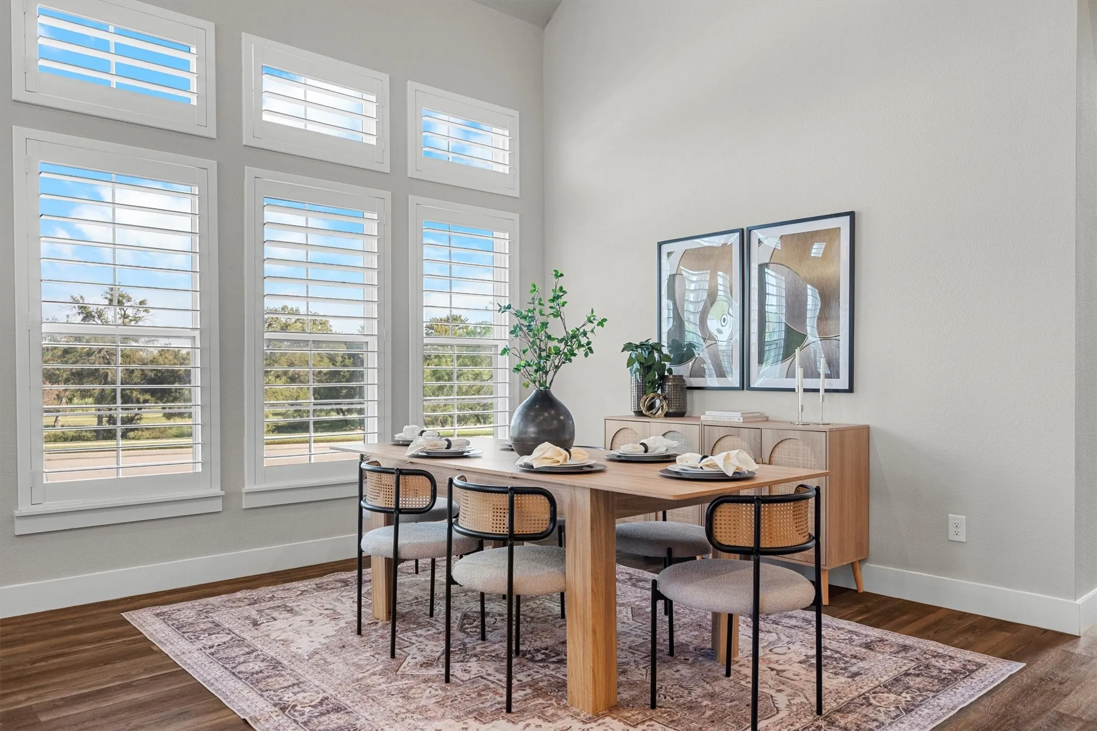 Single Family Residence For Sale in Denton County , 4200 Coopwood Drive, Prosper, Texas 75078, 5 Bedrooms, 6 Bathrooms, 3 Garage spaces, 3,879 Sqft, built in 2021, Preowned, Price $1,075,000, mls#21116267, Real Estate Agent in Prosper, Homes For Sale in Denton county, Homes For Sale in Prosper, Realtor in Prosper Texas, Real Estate Brokerage Independent Realty Texas, Luminita Cordes Realtor