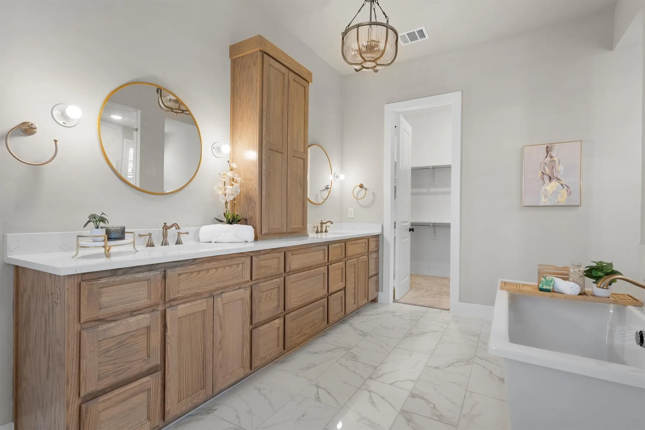Single Family Residence For Sale in Denton County , 4200 Coopwood Drive, Prosper, Texas 75078, 5 Bedrooms, 6 Bathrooms, 3 Garage spaces, 3,879 Sqft, built in 2021, Preowned, Price $1,075,000, mls#21116267, Real Estate Agent in Prosper, Homes For Sale in Denton county, Homes For Sale in Prosper, Realtor in Prosper Texas, Real Estate Brokerage Independent Realty Texas, Luminita Cordes Realtor