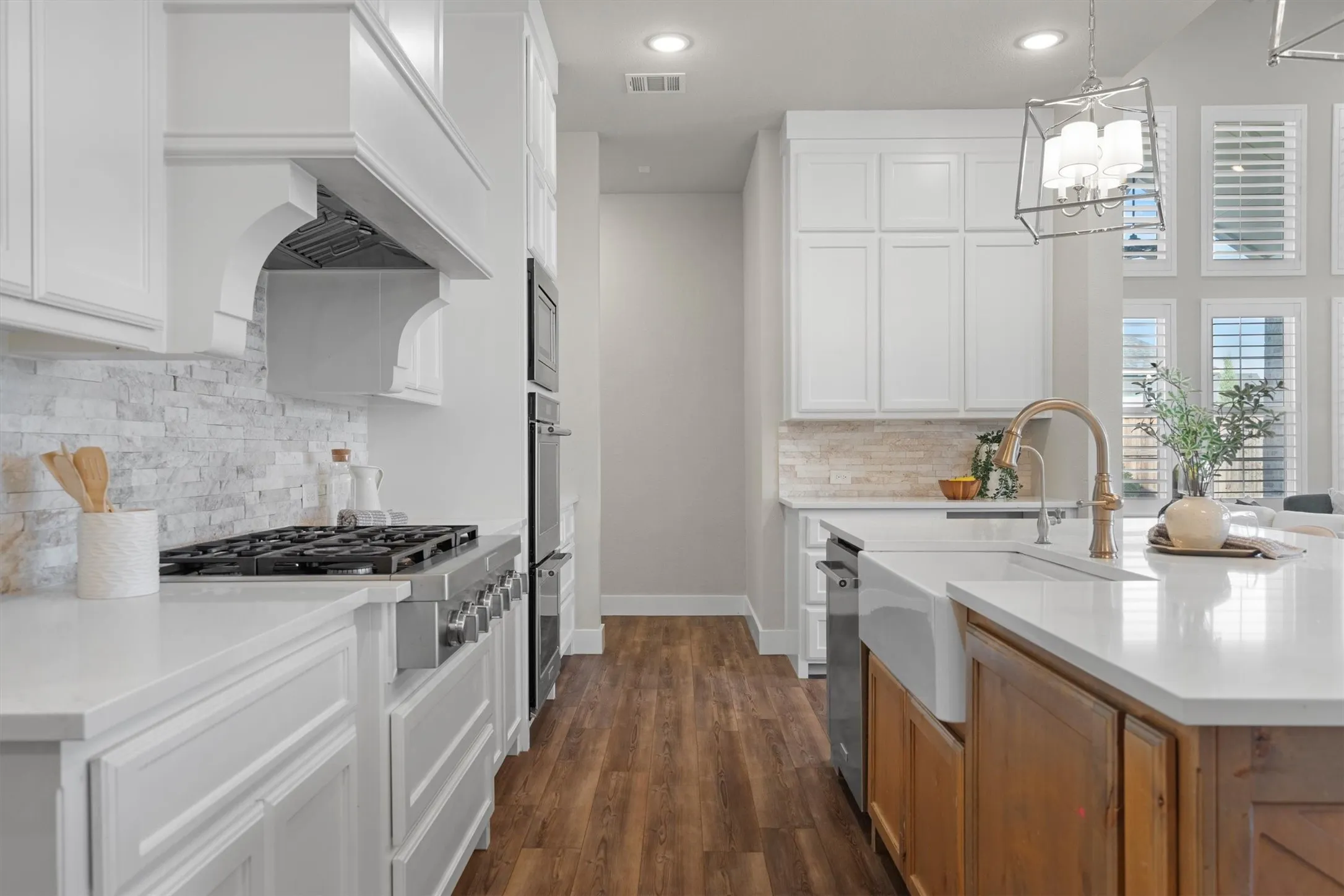 Single Family Residence For Sale in Denton County , 4200 Coopwood Drive, Prosper, Texas 75078, 5 Bedrooms, 6 Bathrooms, 3 Garage spaces, 3,879 Sqft, built in 2021, Preowned, Price $1,075,000, mls#21116267, Real Estate Agent in Prosper, Homes For Sale in Denton county, Homes For Sale in Prosper, Realtor in Prosper Texas, Real Estate Brokerage Independent Realty Texas, Luminita Cordes Realtor