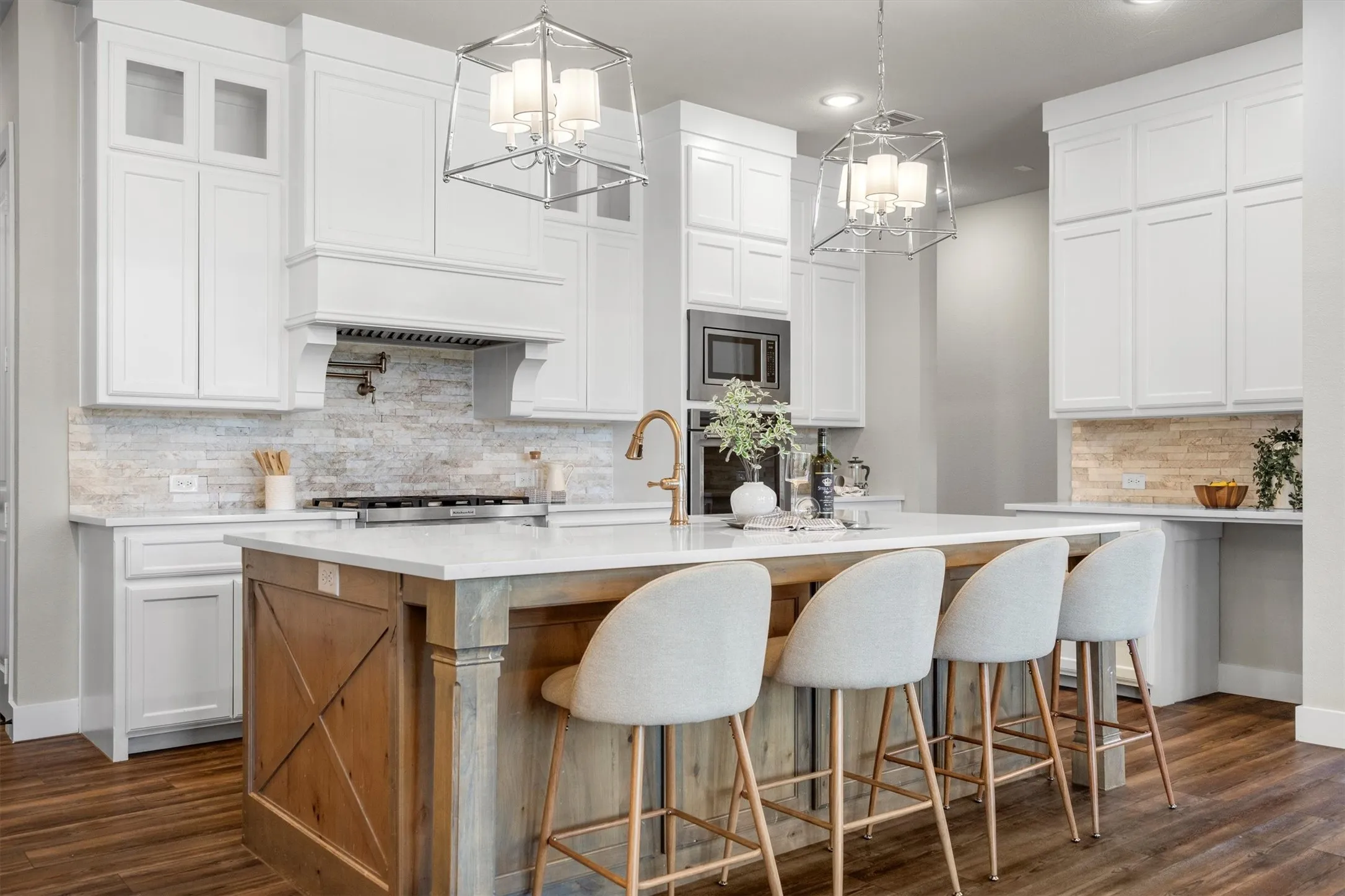 Single Family Residence For Sale in Denton County , 4200 Coopwood Drive, Prosper, Texas 75078, 5 Bedrooms, 6 Bathrooms, 3 Garage spaces, 3,879 Sqft, built in 2021, Preowned, Price $1,075,000, mls#21116267, Real Estate Agent in Prosper, Homes For Sale in Denton county, Homes For Sale in Prosper, Realtor in Prosper Texas, Real Estate Brokerage Independent Realty Texas, Luminita Cordes Realtor