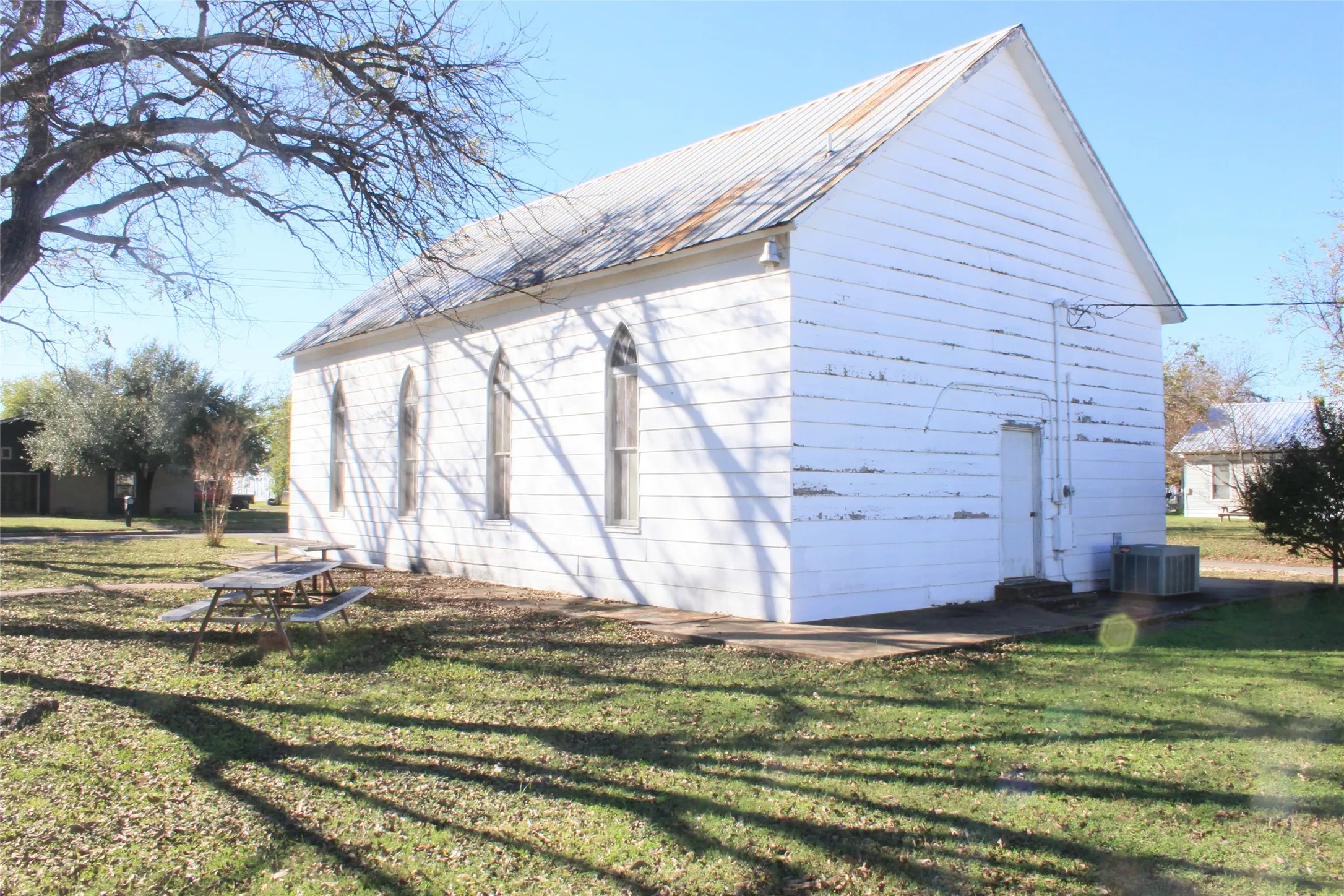 Business For Sale in San Saba County , 101 E Commerce, San Saba, Texas 76877, 0, 0, Garage spaces, 0 Sqft, built in 1950, Preowned, mls#21126539, Real Estate Agent in San Saba, Homes For Sale in San Saba county, Homes For Sale in San Saba, Realtor in San Saba Texas, Real Estate Brokerage Independent Realty Texas, Luminita Cordes Realtor