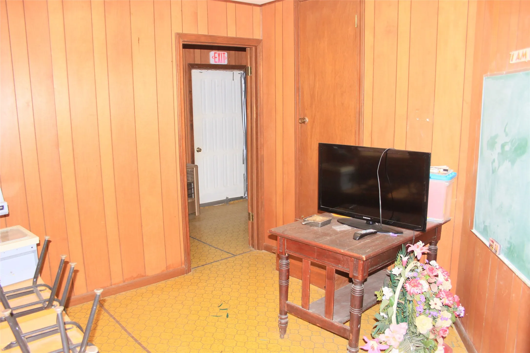 Business For Sale in San Saba County , 101 E Commerce, San Saba, Texas 76877, 0, 0, Garage spaces, 0 Sqft, built in 1950, Preowned, mls#21126539, Real Estate Agent in San Saba, Homes For Sale in San Saba county, Homes For Sale in San Saba, Realtor in San Saba Texas, Real Estate Brokerage Independent Realty Texas, Luminita Cordes Realtor