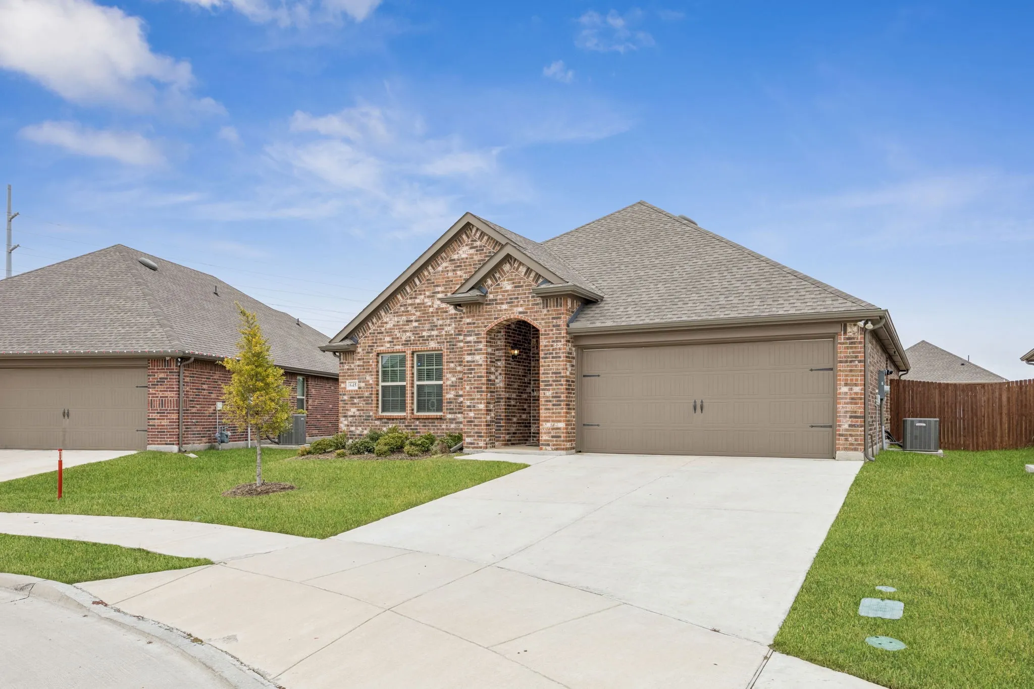 Single Family Residence For Sale in Collin County , 645 Blissful Bend, Lavon, Texas 75166, 4 Bedroom, 2 Bathroom, 2 Garage spaces, 1,592 Sqft, built in 2023, Preowned, mls#21122870, Real Estate Agent in Lavon, Homes For Sale in Collin county, Homes For Sale in Lavon, Realtor in Lavon Texas, Real Estate Brokerage Independent Realty Texas, Luminita Cordes Realtor