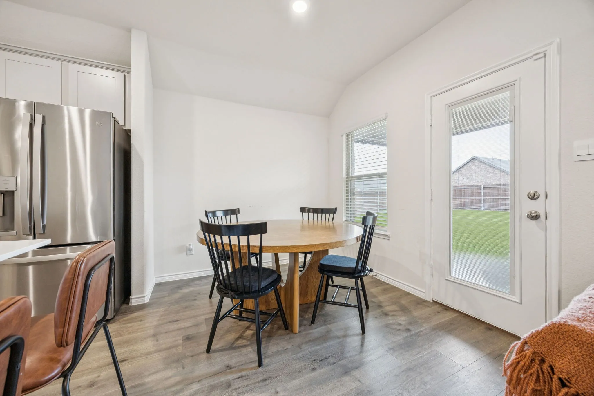 Single Family Residence For Sale in Collin County , 645 Blissful Bend, Lavon, Texas 75166, 4 Bedroom, 2 Bathroom, 2 Garage spaces, 1,592 Sqft, built in 2023, Preowned, mls#21122870, Real Estate Agent in Lavon, Homes For Sale in Collin county, Homes For Sale in Lavon, Realtor in Lavon Texas, Real Estate Brokerage Independent Realty Texas, Luminita Cordes Realtor