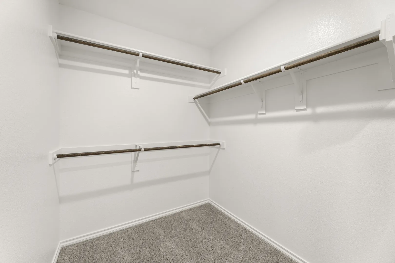 24. 7704 Kingfisher - Closet
