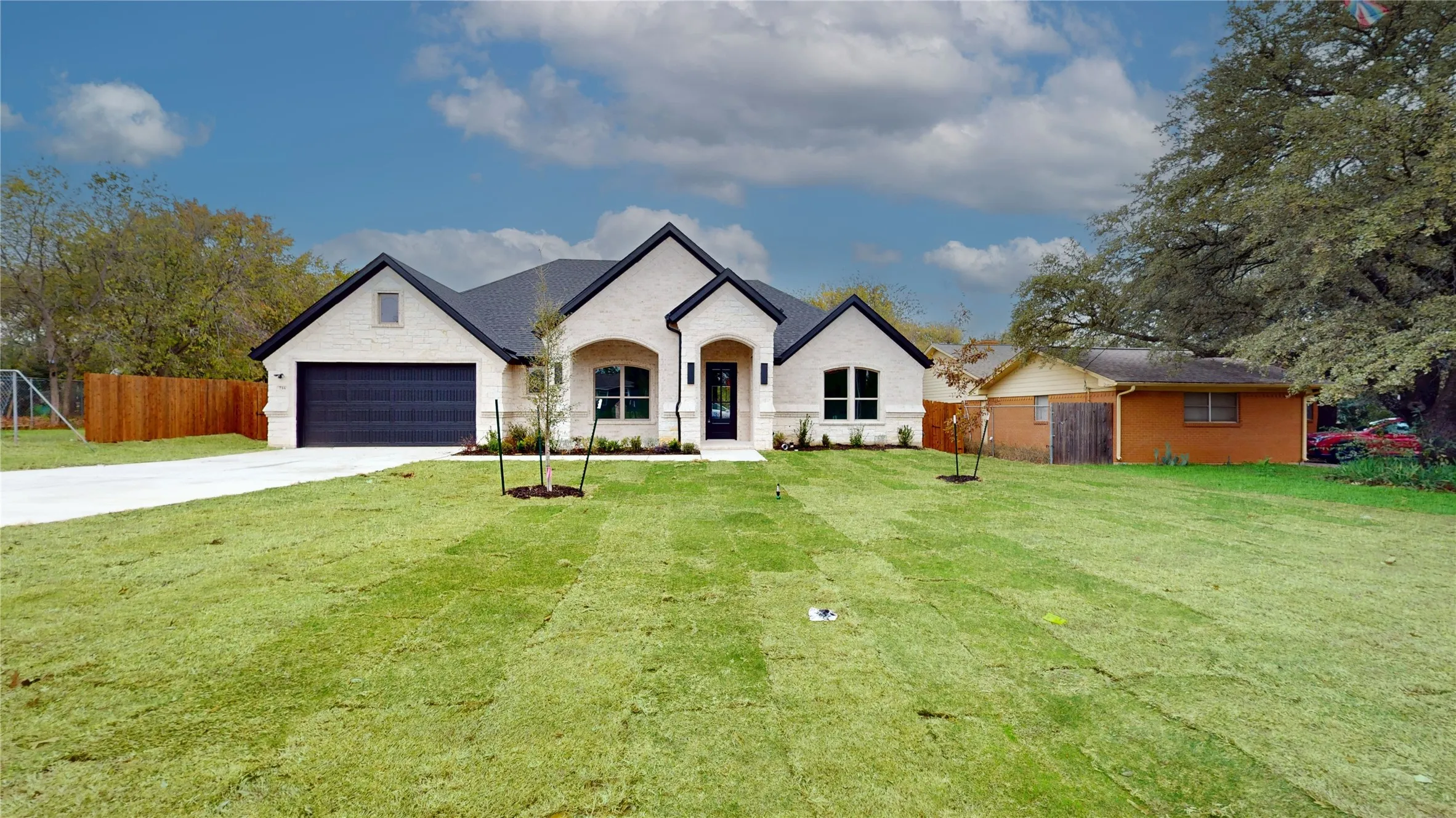 Single Family Residence For Sale in Denton County , 716 Del Drive, Denton, Texas 76207, 4 Bedrooms, 3 Bathrooms, 2 Garage spaces, 2,354 Sqft, built in 2025, New Construction - Complete, Price $489,437, mls#21126842, Real Estate Agent in Denton, Homes For Sale in Denton county, Homes For Sale in Denton, Realtor in Denton Texas, Real Estate Brokerage Independent Realty Texas, Luminita Cordes Realtor