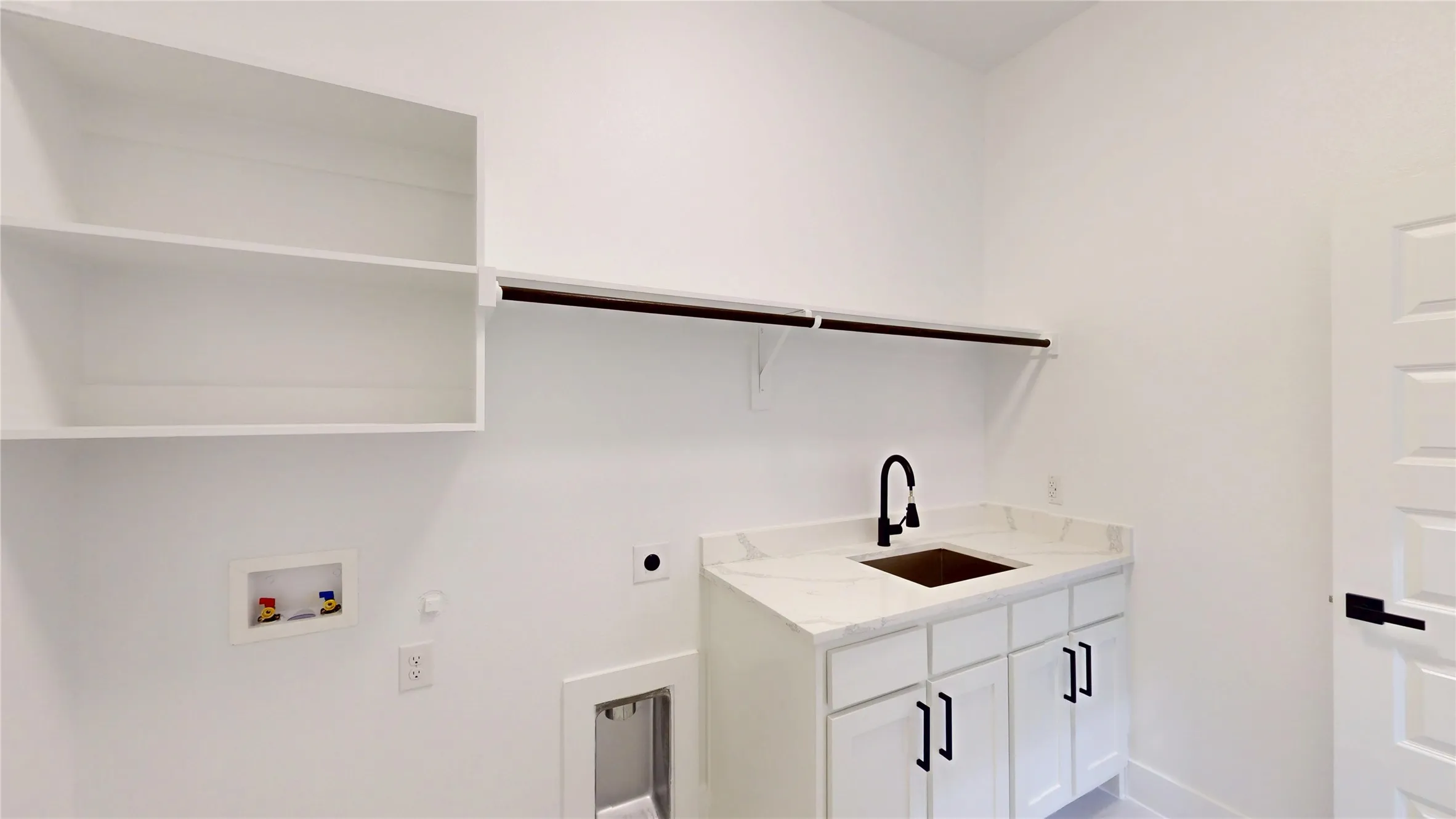 Single Family Residence For Sale in Denton County , 716 Del Drive, Denton, Texas 76207, 4 Bedrooms, 3 Bathrooms, 2 Garage spaces, 2,354 Sqft, built in 2025, New Construction - Complete, Price $489,437, mls#21126842, Real Estate Agent in Denton, Homes For Sale in Denton county, Homes For Sale in Denton, Realtor in Denton Texas, Real Estate Brokerage Independent Realty Texas, Luminita Cordes Realtor