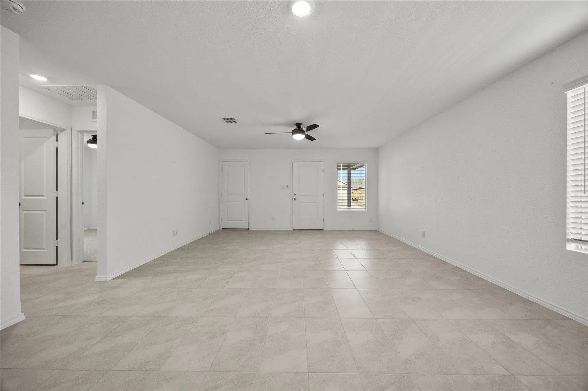 Single Family Residence For Sale in Kaufman County , 1937 Aves Glen Lane, Forney, Texas 75126, 3 Bedroom, 2 Bathroom, 2 Garage spaces, 1,260 Sqft, built in 2024, Preowned, Price $219,900, mls#21124977, Real Estate Agent in Forney, Homes For Sale in Kaufman county, Homes For Sale in Forney, Realtor in Forney Texas, Real Estate Brokerage Independent Realty Texas, Luminita Cordes Realtor