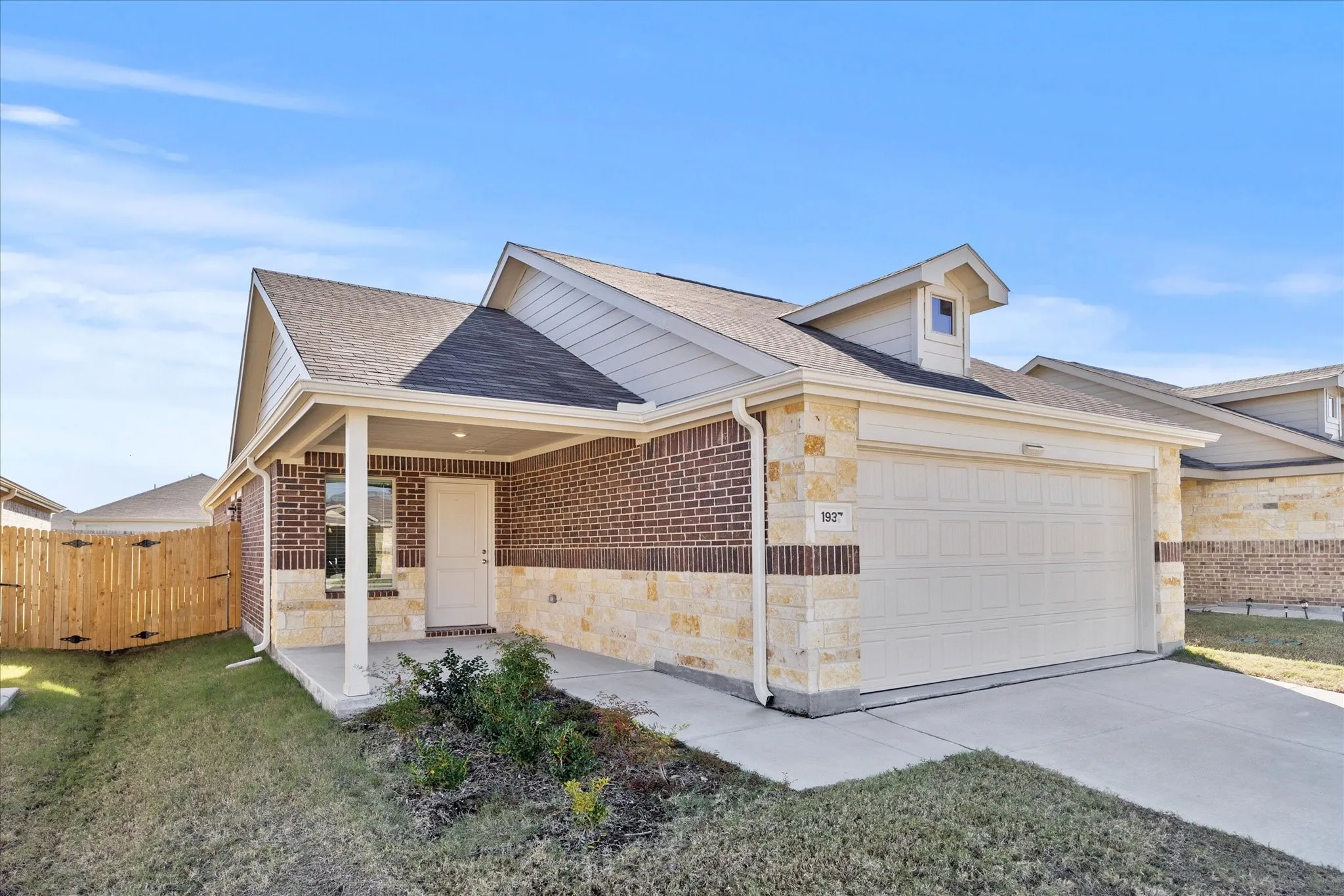 Single Family Residence For Sale in Kaufman County , 1937 Aves Glen Lane, Forney, Texas 75126, 3 Bedroom, 2 Bathroom, 2 Garage spaces, 1,260 Sqft, built in 2024, Preowned, Price $219,900, mls#21124977, Real Estate Agent in Forney, Homes For Sale in Kaufman county, Homes For Sale in Forney, Realtor in Forney Texas, Real Estate Brokerage Independent Realty Texas, Luminita Cordes Realtor