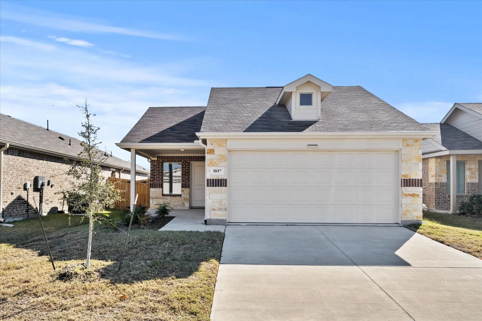 Single Family Residence For Sale in Kaufman County , 1937 Aves Glen Lane, Forney, Texas 75126, 3 Bedroom, 2 Bathroom, 2 Garage spaces, 1,260 Sqft, built in 2024, Preowned, Price $219,900, mls#21124977, Real Estate Agent in Forney, Homes For Sale in Kaufman county, Homes For Sale in Forney, Realtor in Forney Texas, Real Estate Brokerage Independent Realty Texas, Luminita Cordes Realtor