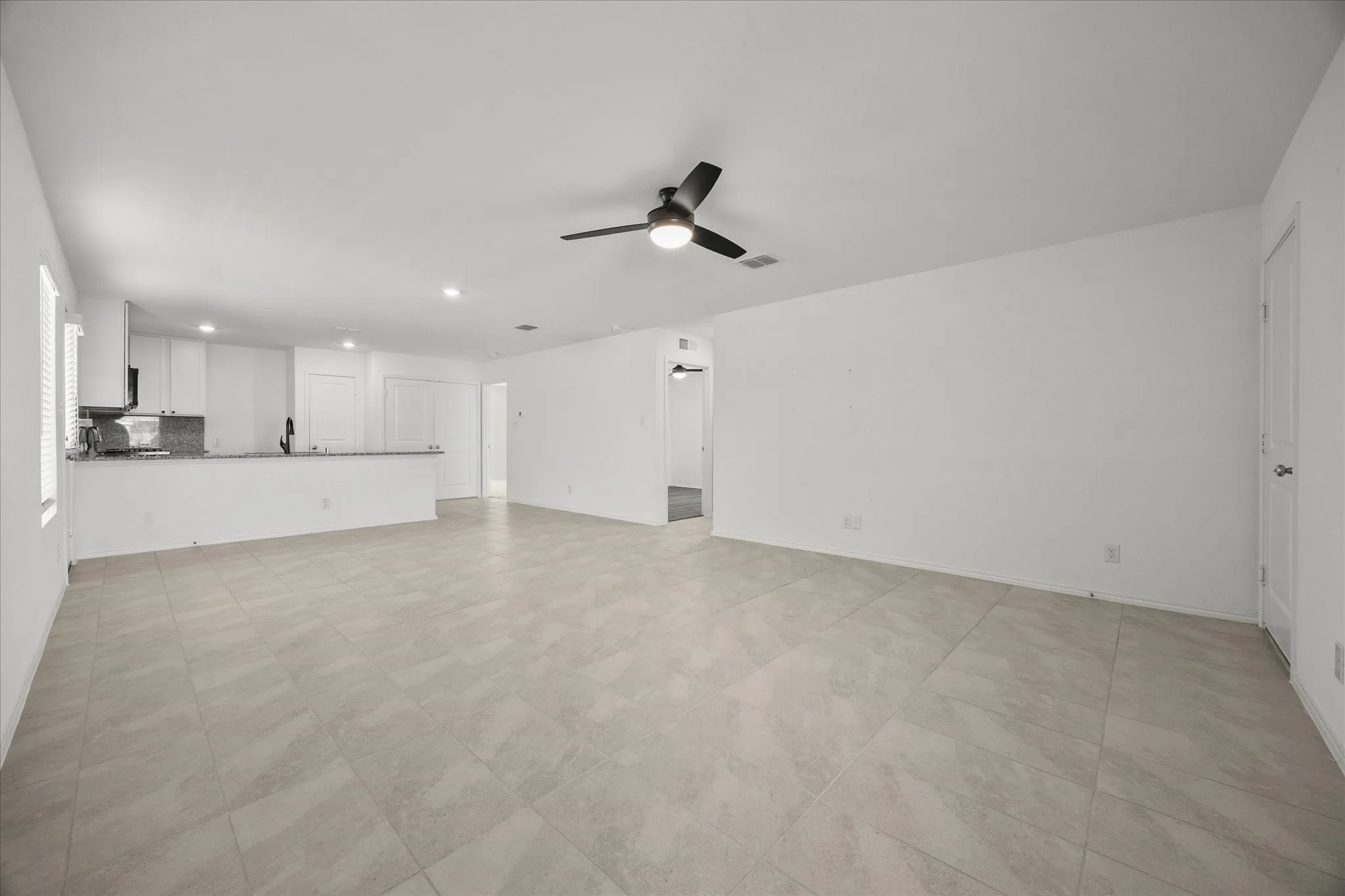 Single Family Residence For Sale in Kaufman County , 1937 Aves Glen Lane, Forney, Texas 75126, 3 Bedroom, 2 Bathroom, 2 Garage spaces, 1,260 Sqft, built in 2024, Preowned, Price $219,900, mls#21124977, Real Estate Agent in Forney, Homes For Sale in Kaufman county, Homes For Sale in Forney, Realtor in Forney Texas, Real Estate Brokerage Independent Realty Texas, Luminita Cordes Realtor