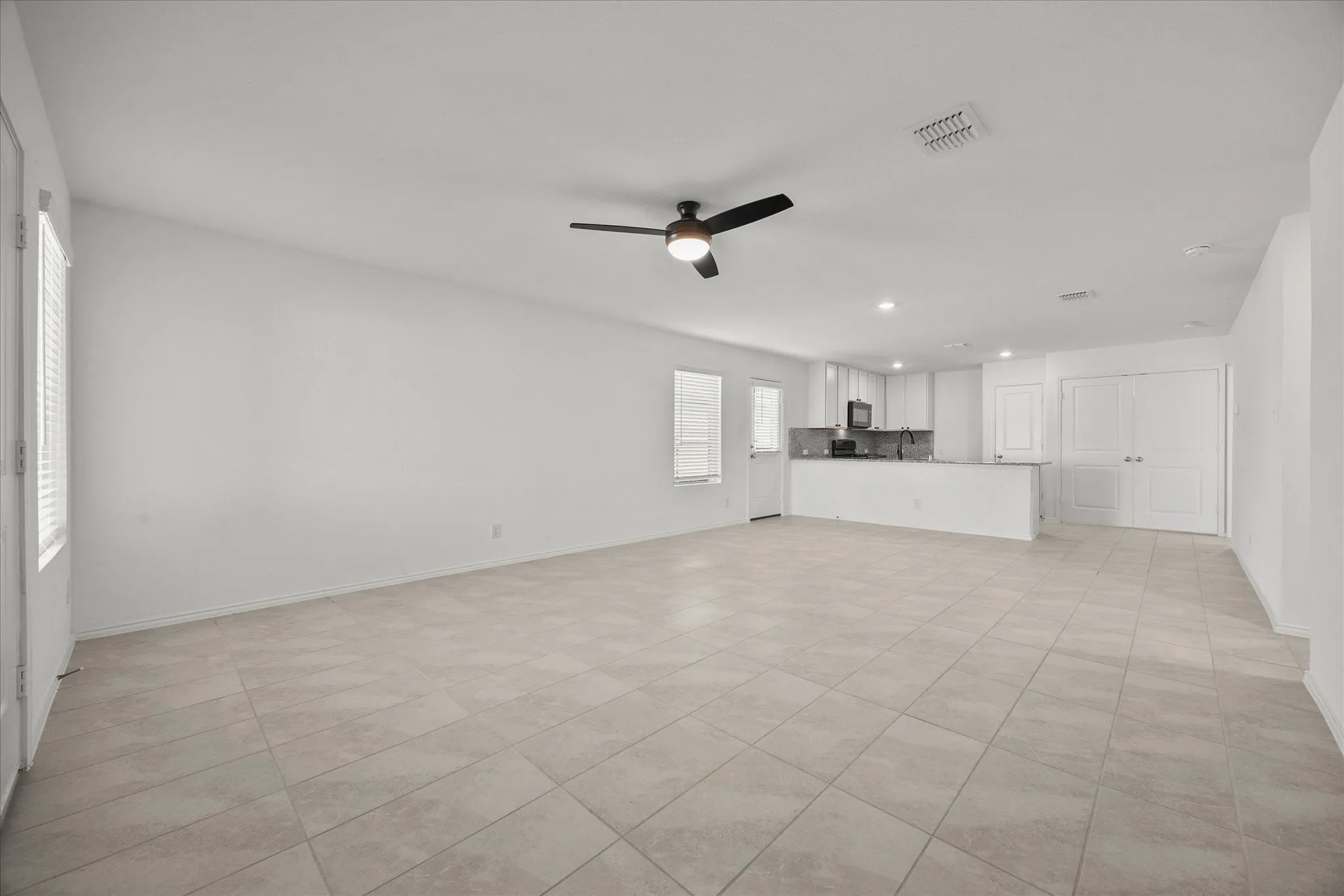 Single Family Residence For Sale in Kaufman County , 1937 Aves Glen Lane, Forney, Texas 75126, 3 Bedroom, 2 Bathroom, 2 Garage spaces, 1,260 Sqft, built in 2024, Preowned, Price $219,900, mls#21124977, Real Estate Agent in Forney, Homes For Sale in Kaufman county, Homes For Sale in Forney, Realtor in Forney Texas, Real Estate Brokerage Independent Realty Texas, Luminita Cordes Realtor