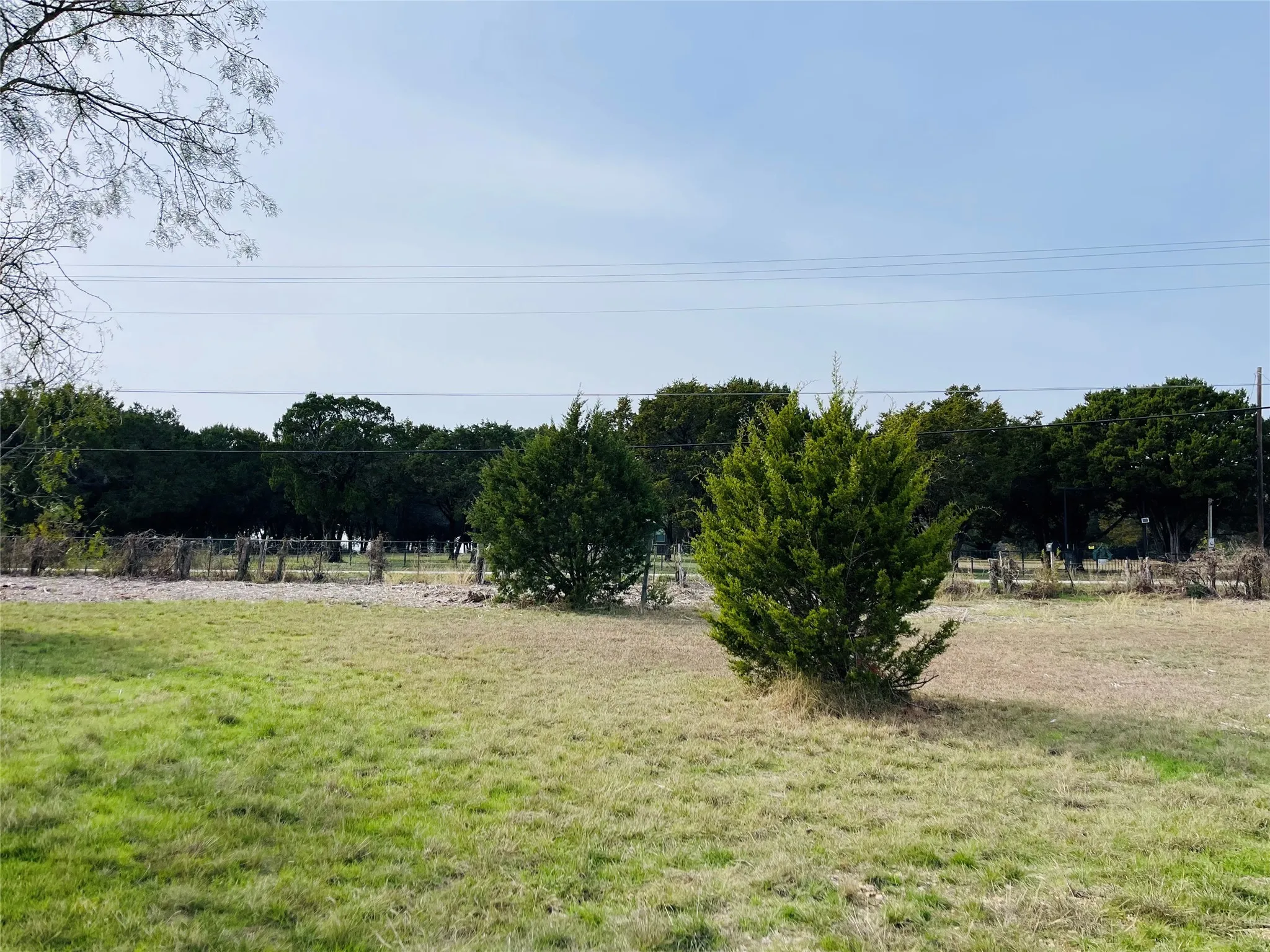 Farm For Sale in Hill County , 214 Cedar Creek Park Road, Whitney, Texas 76692, 1 Bedroom, 1 Bathroom, Garage spaces, 640 Sqft, built in 0, Price $345,000, mls#21123199, Real Estate Agent in Whitney, Homes For Sale in Hill county, Homes For Sale in Whitney, Realtor in Whitney Texas, Real Estate Brokerage Independent Realty Texas, Luminita Cordes Realtor