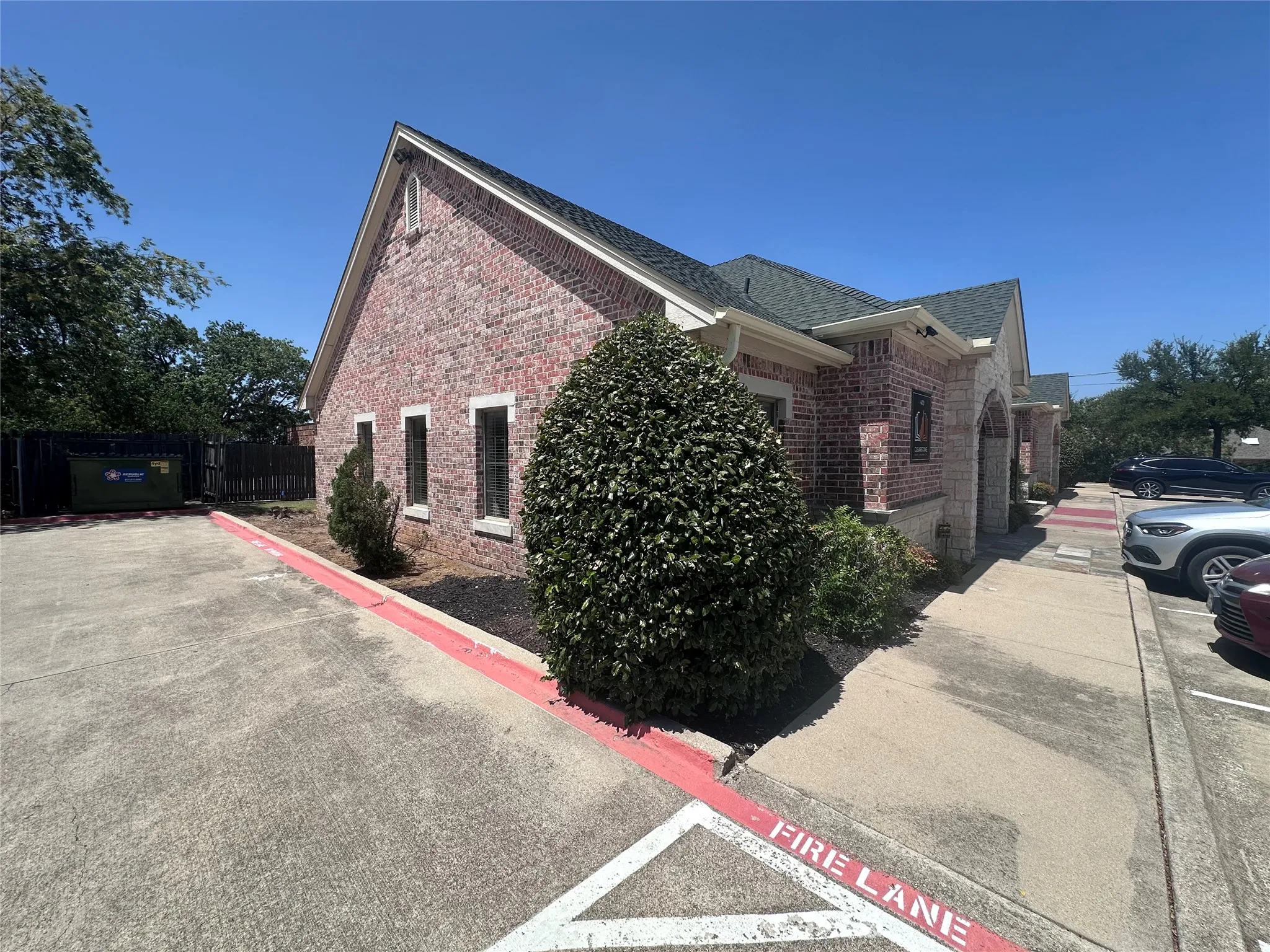 Office For Rent in Tarrant County , 1402 W Mayfield Road 400, Arlington, Texas 76015, 0, 0, Garage spaces, 0 Sqft, built in 2004, Preowned, Price $700, mls#21115505, Real Estate Agent in Arlington, Homes For Rent in Tarrant county, Homes For Rent in Arlington, Realtor in Arlington Texas, Real Estate Brokerage Independent Realty Texas, Luminita Cordes Realtor