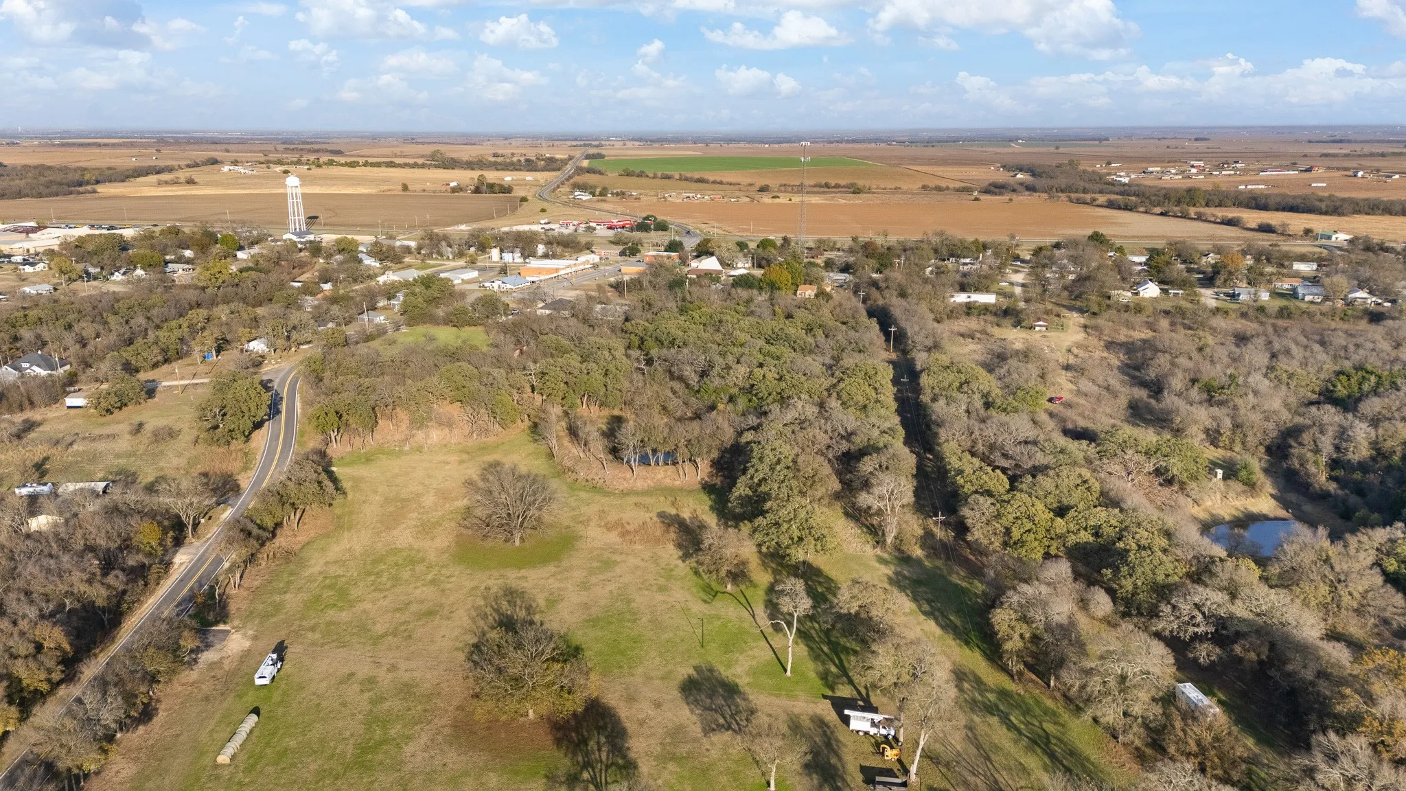 Aerial view of property's location featuring rural landscape
