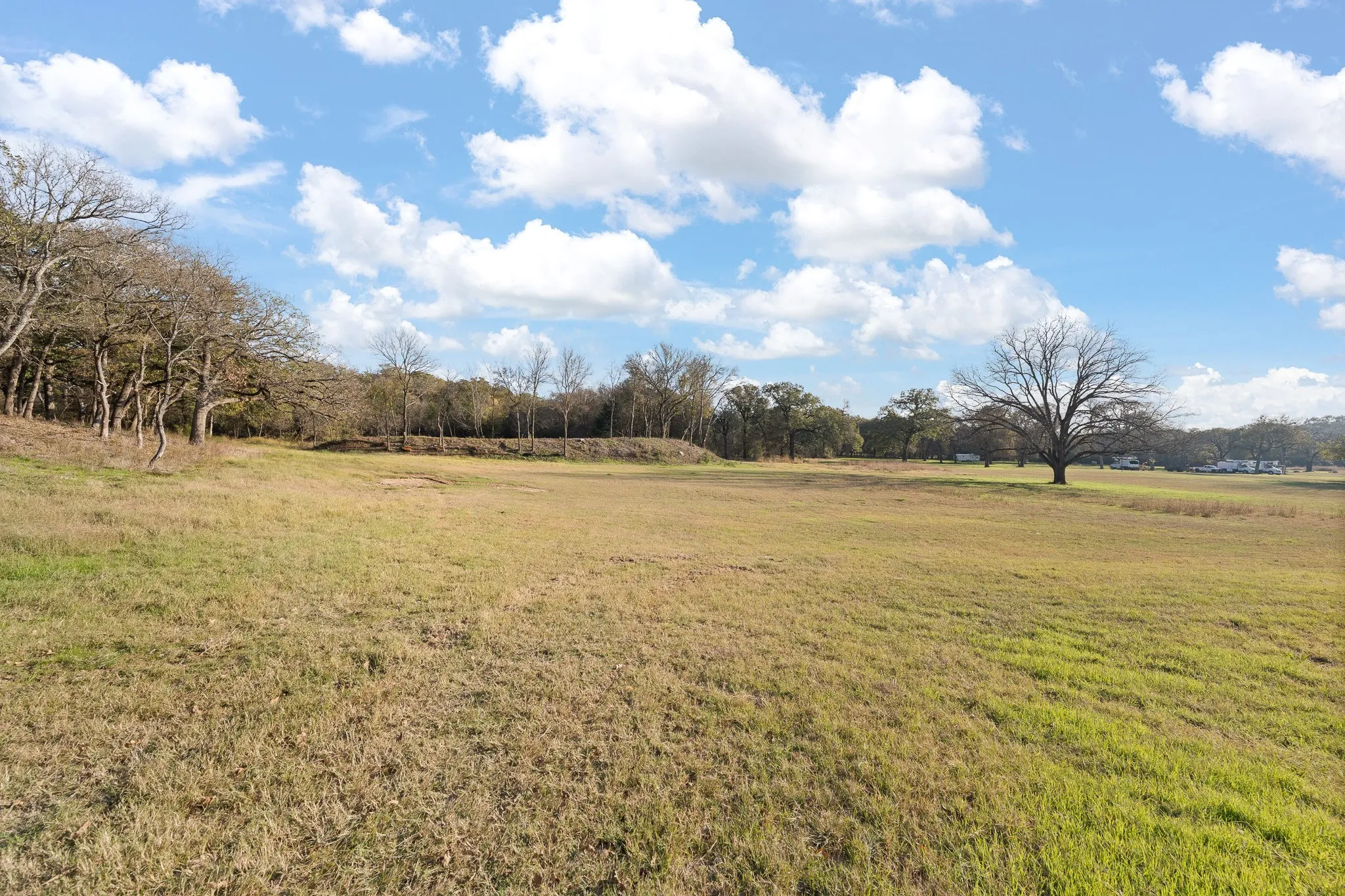 View of grassy yard with a view of rural / pastoral area