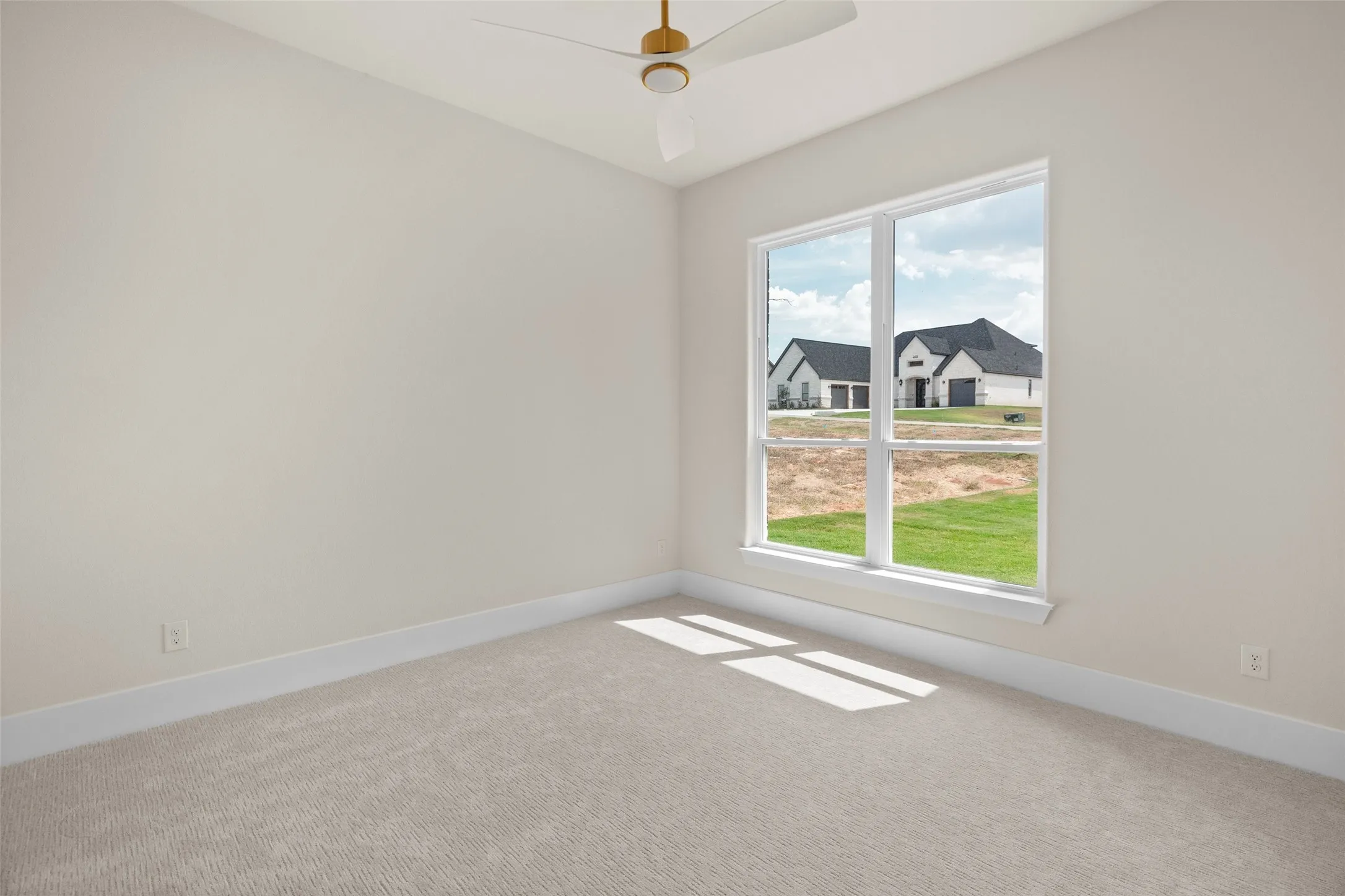 Single Family Residence For Sale in Hood County , 2416 Candlestick Drive, Granbury, Texas 76049, 4 Bedroom, 4 Bathroom, 3 Garage spaces, 3,200 Sqft, built in 2026, New Construction - Complete, mls#21127146, Real Estate Agent in Granbury, Homes For Sale in Hood county, Homes For Sale in Granbury, Realtor in Granbury Texas, Real Estate Brokerage Independent Realty Texas, Luminita Cordes Realtor
