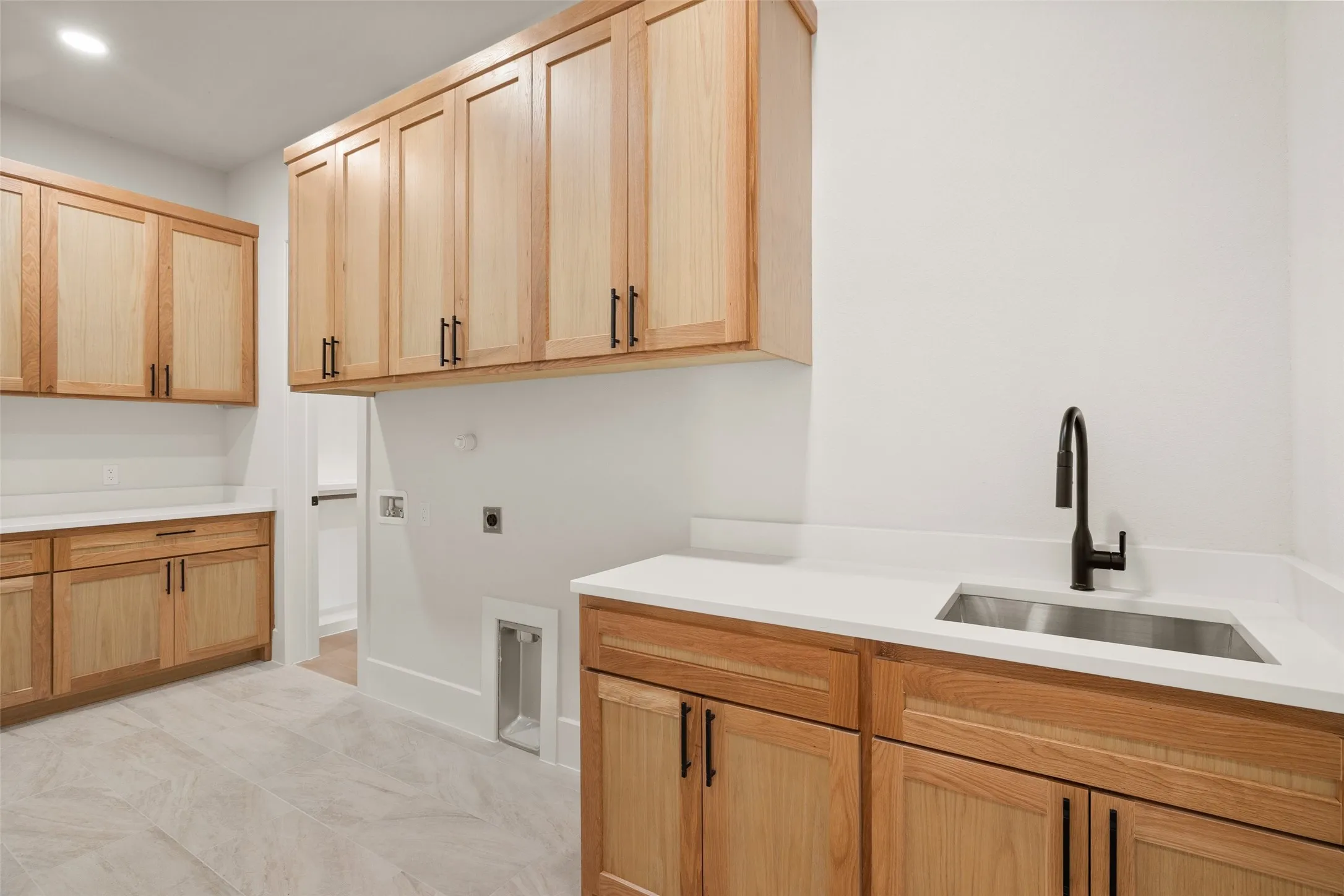 Single Family Residence For Sale in Hood County , 2416 Candlestick Drive, Granbury, Texas 76049, 4 Bedroom, 4 Bathroom, 3 Garage spaces, 3,200 Sqft, built in 2026, New Construction - Complete, mls#21127146, Real Estate Agent in Granbury, Homes For Sale in Hood county, Homes For Sale in Granbury, Realtor in Granbury Texas, Real Estate Brokerage Independent Realty Texas, Luminita Cordes Realtor