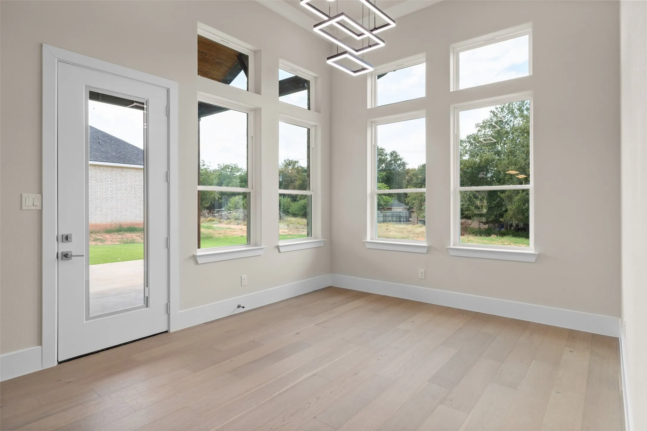 Single Family Residence For Sale in Hood County , 2300 Candlestick Drive, Granbury, Texas 76049, 4 Bedroom, 4 Bathroom, 3 Garage spaces, 3,200 Sqft, built in 2026, New Construction - Complete, mls#21127129, Real Estate Agent in Granbury, Homes For Sale in Hood county, Homes For Sale in Granbury, Realtor in Granbury Texas, Real Estate Brokerage Independent Realty Texas, Luminita Cordes Realtor
