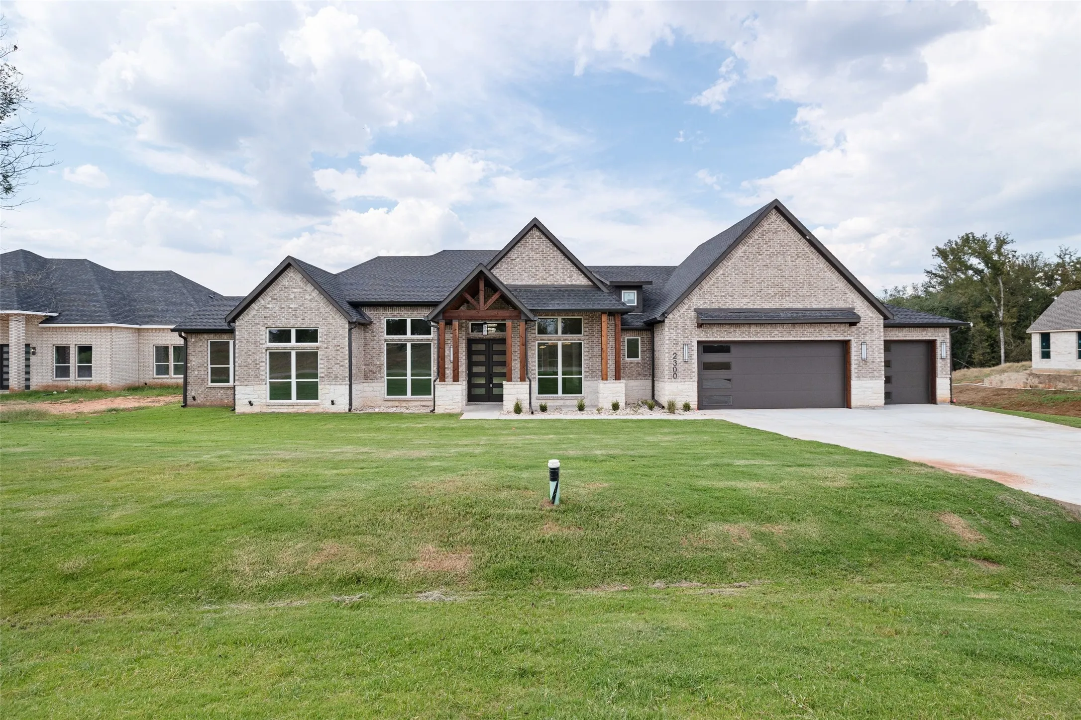 Single Family Residence For Sale in Hood County , 2300 Candlestick Drive, Granbury, Texas 76049, 4 Bedroom, 4 Bathroom, 3 Garage spaces, 3,200 Sqft, built in 2026, New Construction - Complete, mls#21127129, Real Estate Agent in Granbury, Homes For Sale in Hood county, Homes For Sale in Granbury, Realtor in Granbury Texas, Real Estate Brokerage Independent Realty Texas, Luminita Cordes Realtor