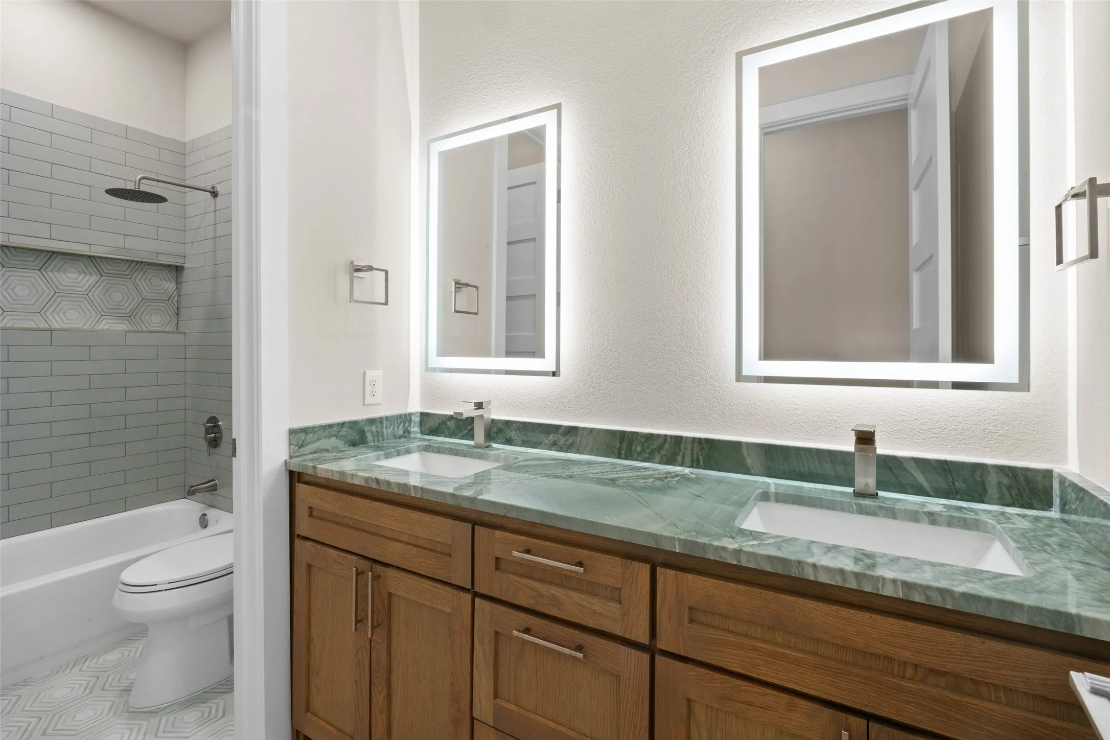 Single Family Residence For Sale in Hood County , 2300 Candlestick Drive, Granbury, Texas 76049, 4 Bedroom, 4 Bathroom, 3 Garage spaces, 3,200 Sqft, built in 2026, New Construction - Complete, mls#21127129, Real Estate Agent in Granbury, Homes For Sale in Hood county, Homes For Sale in Granbury, Realtor in Granbury Texas, Real Estate Brokerage Independent Realty Texas, Luminita Cordes Realtor