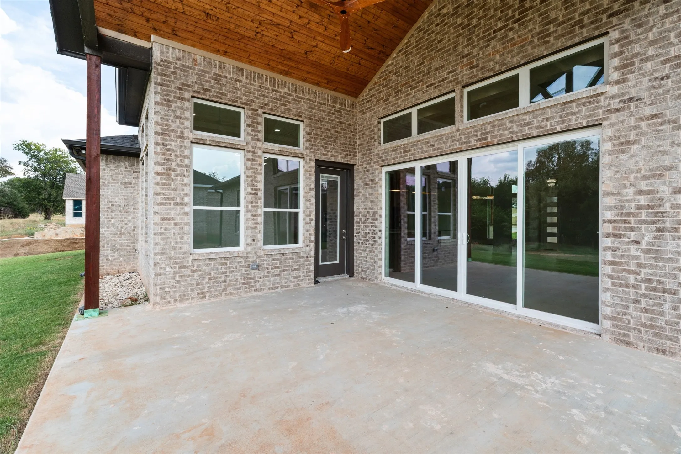 Single Family Residence For Sale in Hood County , 2300 Candlestick Drive, Granbury, Texas 76049, 4 Bedroom, 4 Bathroom, 3 Garage spaces, 3,200 Sqft, built in 2026, New Construction - Complete, mls#21127129, Real Estate Agent in Granbury, Homes For Sale in Hood county, Homes For Sale in Granbury, Realtor in Granbury Texas, Real Estate Brokerage Independent Realty Texas, Luminita Cordes Realtor
