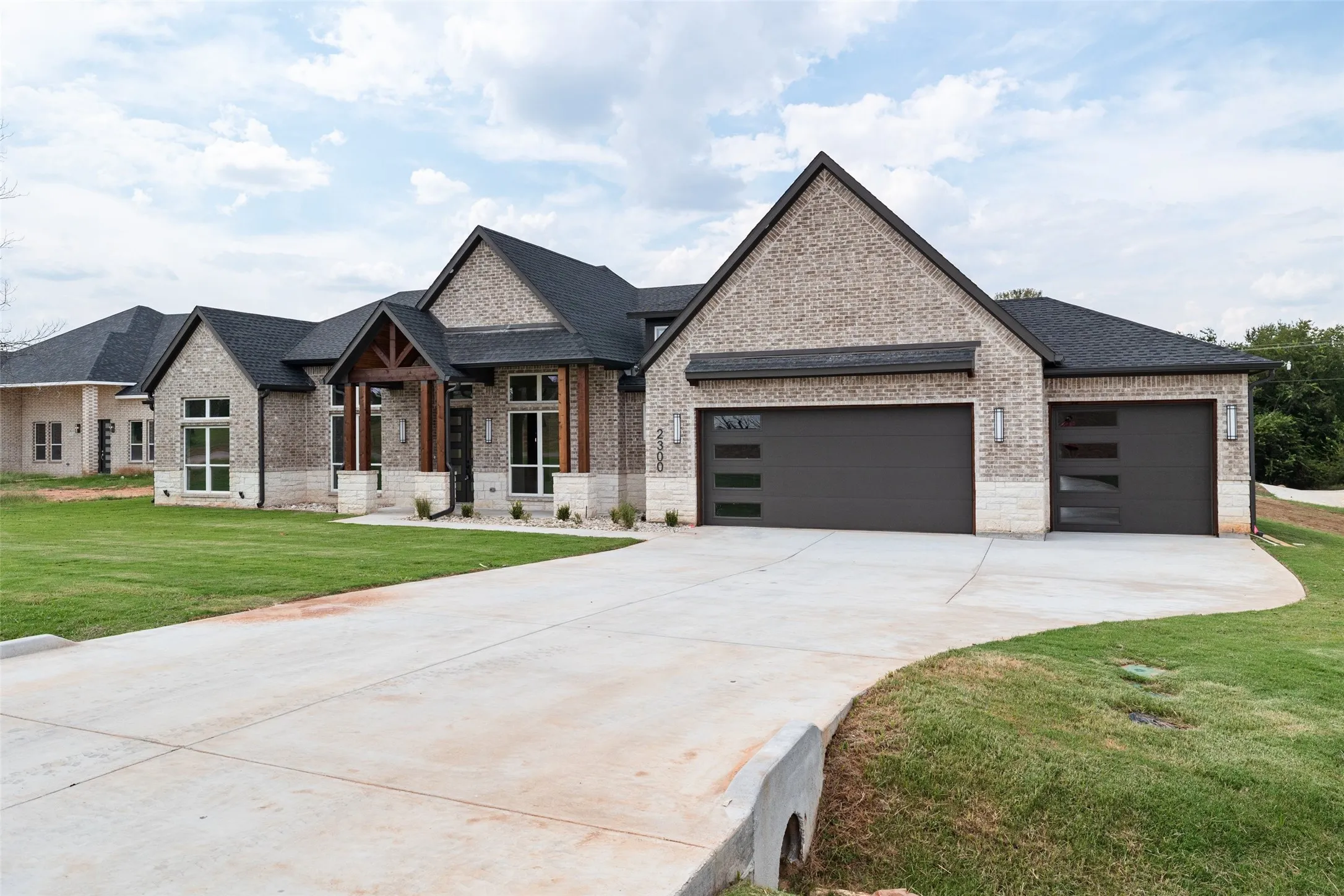 Single Family Residence For Sale in Hood County , 2300 Candlestick Drive, Granbury, Texas 76049, 4 Bedroom, 4 Bathroom, 3 Garage spaces, 3,200 Sqft, built in 2026, New Construction - Complete, mls#21127129, Real Estate Agent in Granbury, Homes For Sale in Hood county, Homes For Sale in Granbury, Realtor in Granbury Texas, Real Estate Brokerage Independent Realty Texas, Luminita Cordes Realtor