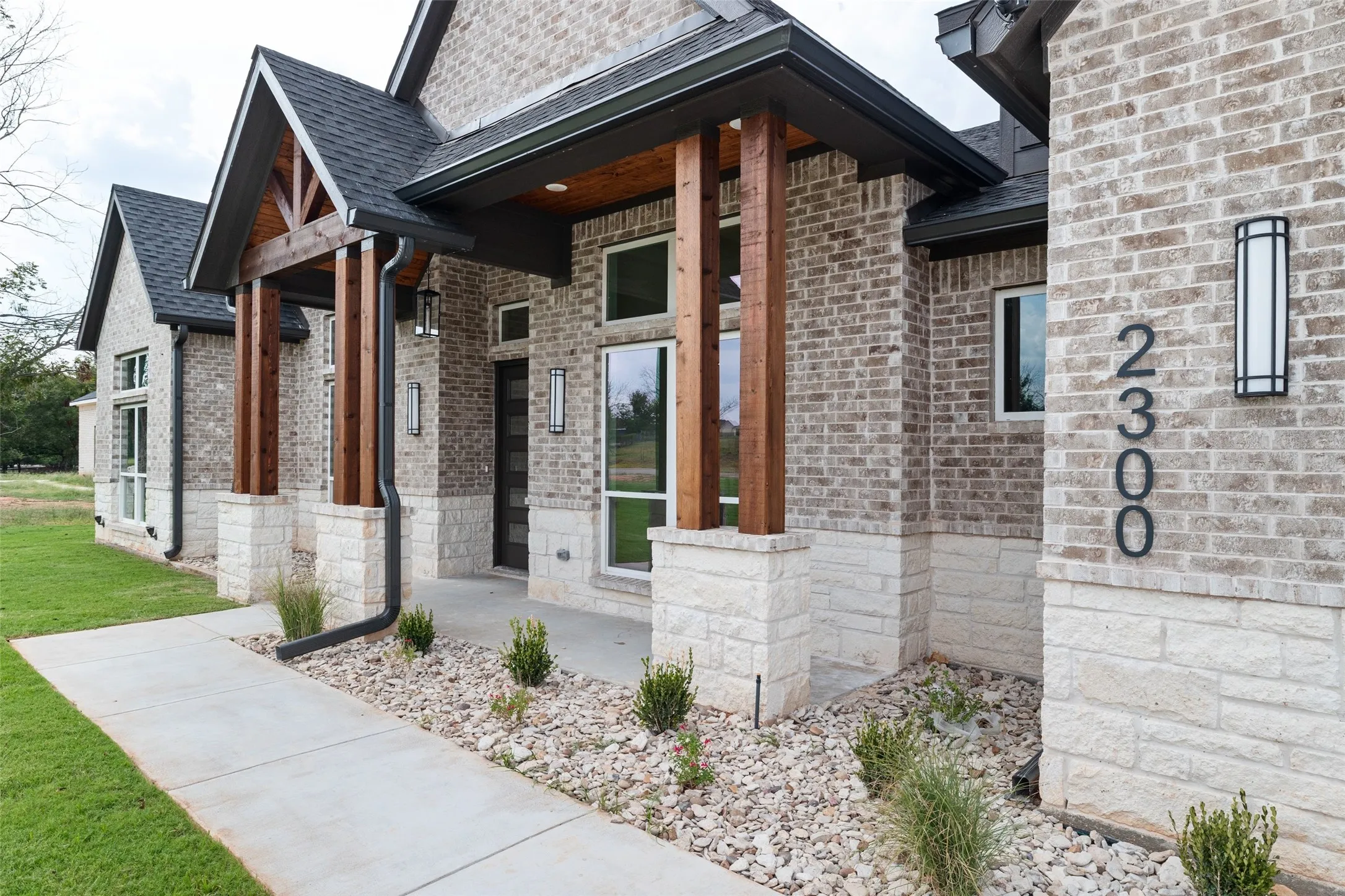 Single Family Residence For Sale in Hood County , 2300 Candlestick Drive, Granbury, Texas 76049, 4 Bedroom, 4 Bathroom, 3 Garage spaces, 3,200 Sqft, built in 2026, New Construction - Complete, mls#21127129, Real Estate Agent in Granbury, Homes For Sale in Hood county, Homes For Sale in Granbury, Realtor in Granbury Texas, Real Estate Brokerage Independent Realty Texas, Luminita Cordes Realtor