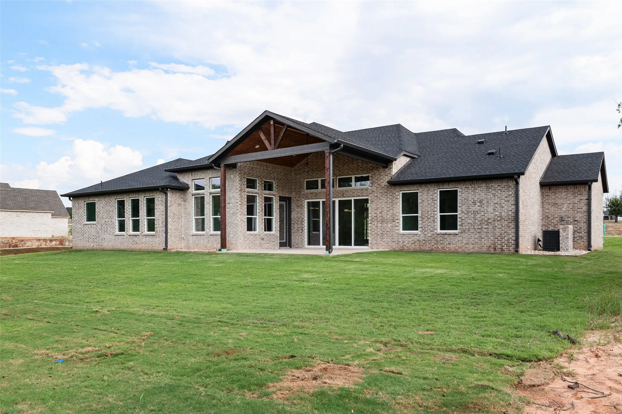 Single Family Residence For Sale in Hood County , 2300 Candlestick Drive, Granbury, Texas 76049, 4 Bedroom, 4 Bathroom, 3 Garage spaces, 3,200 Sqft, built in 2026, New Construction - Complete, mls#21127129, Real Estate Agent in Granbury, Homes For Sale in Hood county, Homes For Sale in Granbury, Realtor in Granbury Texas, Real Estate Brokerage Independent Realty Texas, Luminita Cordes Realtor