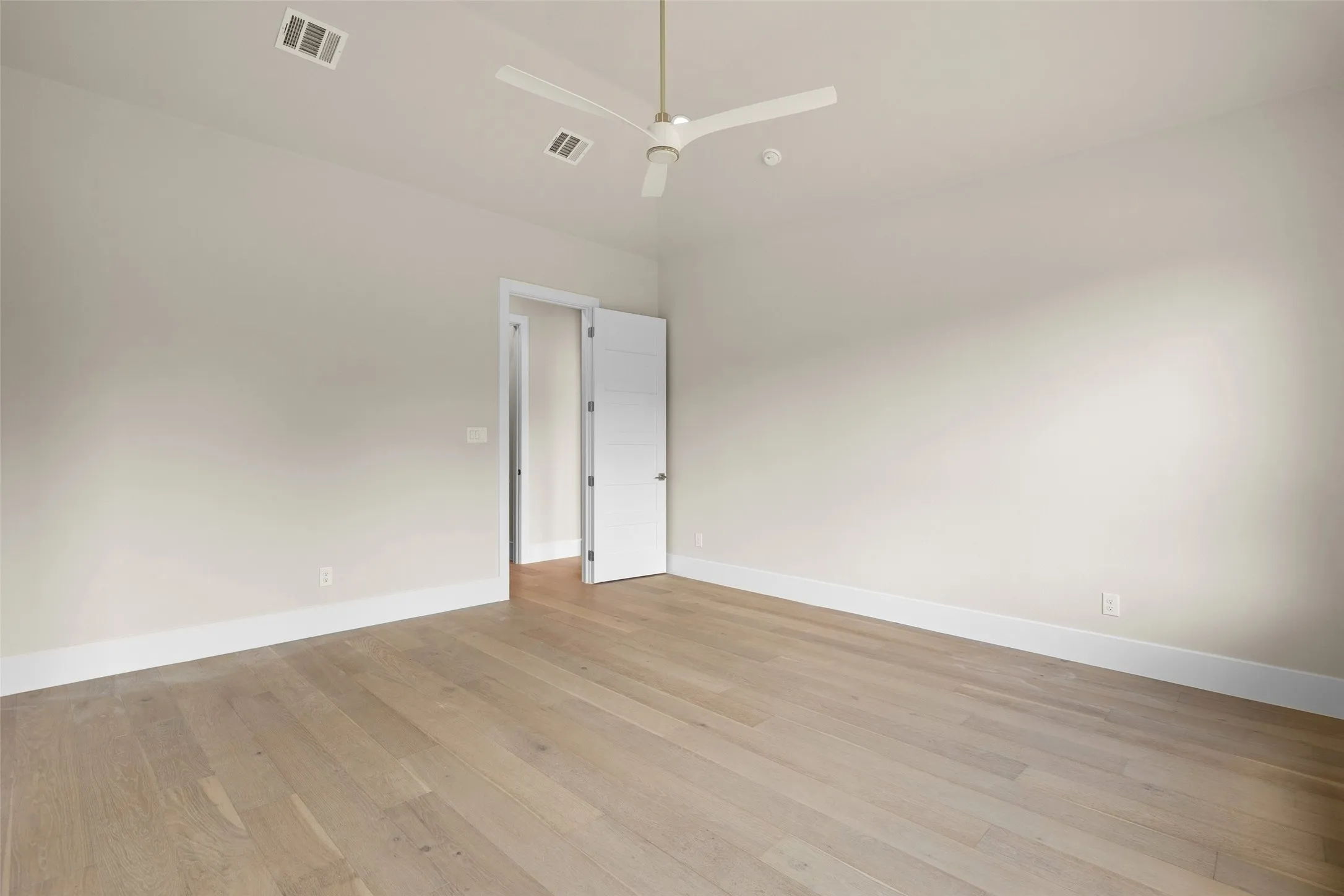 Single Family Residence For Sale in Hood County , 2300 Candlestick Drive, Granbury, Texas 76049, 4 Bedroom, 4 Bathroom, 3 Garage spaces, 3,200 Sqft, built in 2026, New Construction - Complete, mls#21127129, Real Estate Agent in Granbury, Homes For Sale in Hood county, Homes For Sale in Granbury, Realtor in Granbury Texas, Real Estate Brokerage Independent Realty Texas, Luminita Cordes Realtor