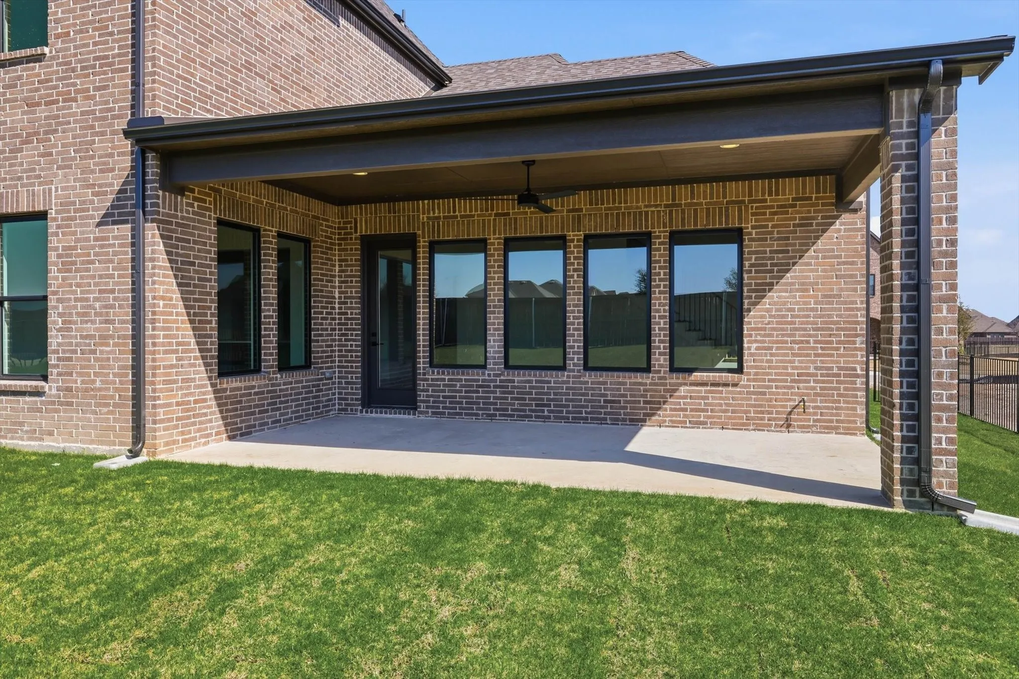 Nice oversized cover patio!  stubbed for gas cooking.