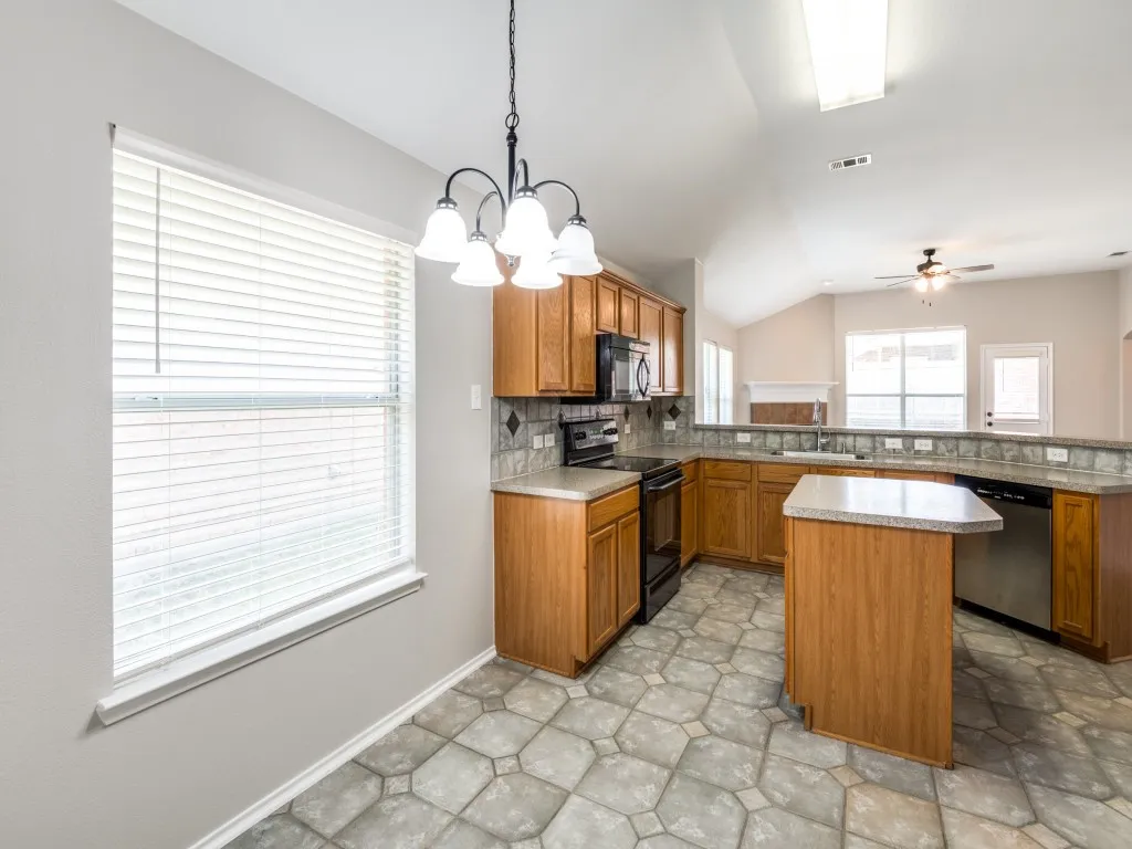 Dining area in kitchen