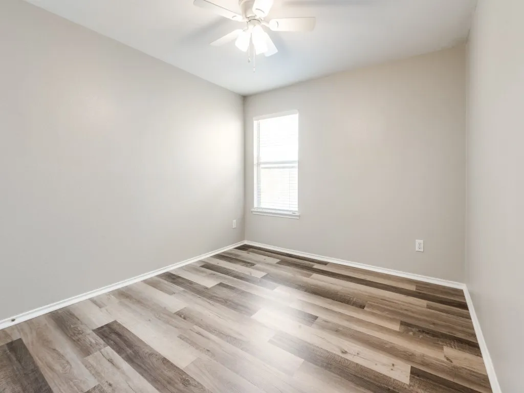 Split bedrooms- Bedroom 1