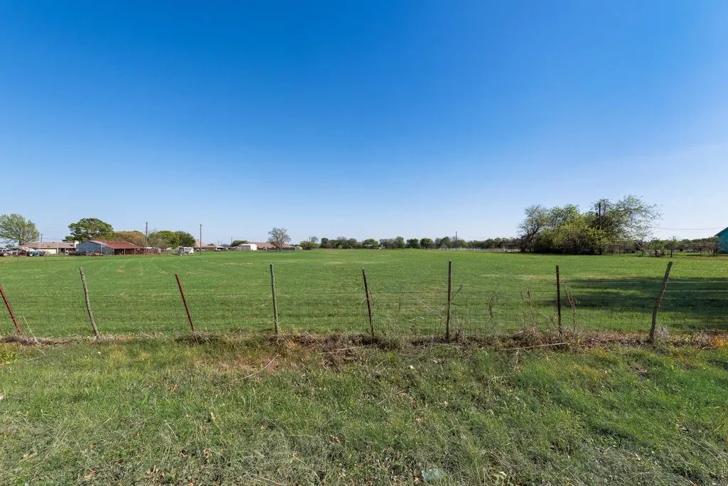 Improved Land For Sale in Ellis County , 0 Southwick Drive, Palmer, Texas 75152, 0, 0, Garage spaces, 0 Sqft, built in 0, mls#21127411, Real Estate Agent in Palmer, Homes For Sale in Ellis county, Homes For Sale in Palmer, Realtor in Palmer Texas, Real Estate Brokerage Independent Realty Texas, Luminita Cordes Realtor