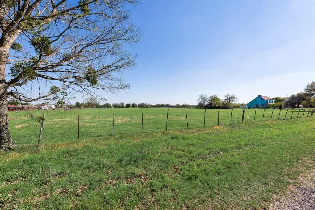 Improved Land For Sale in Ellis County , 0 Southwick Drive, Palmer, Texas 75152, 0, 0, Garage spaces, 0 Sqft, built in 0, mls#21127411, Real Estate Agent in Palmer, Homes For Sale in Ellis county, Homes For Sale in Palmer, Realtor in Palmer Texas, Real Estate Brokerage Independent Realty Texas, Luminita Cordes Realtor
