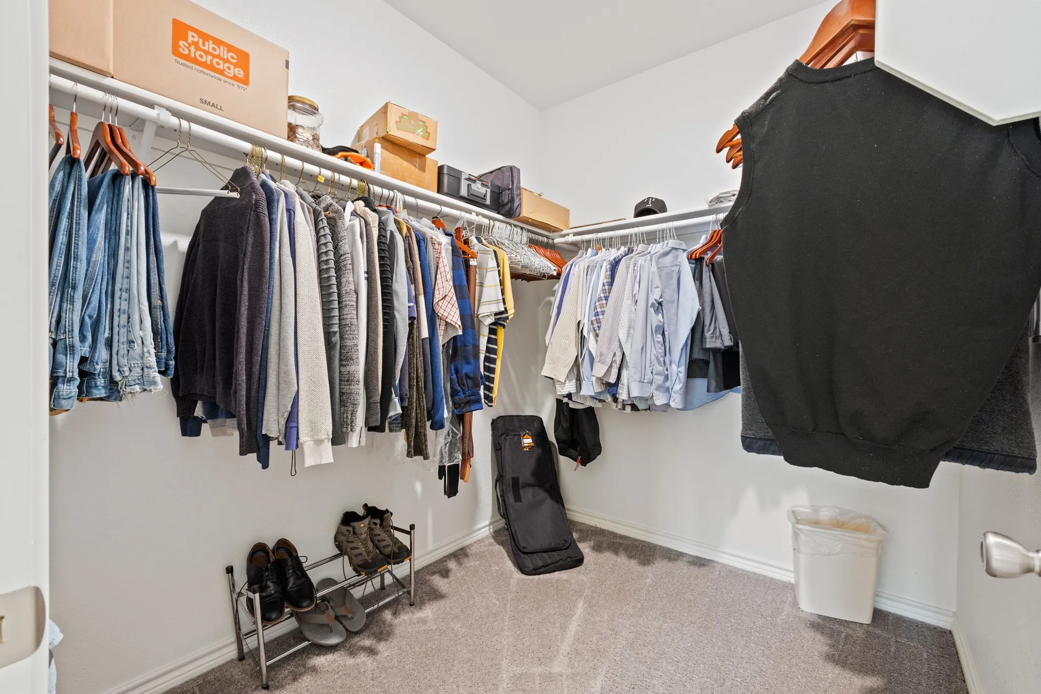 Single Family Residence For Rent in Denton County , 925 West Drive, Aubrey, Texas 76227, 5 Bedrooms, 3 Bathrooms, 2 Garage spaces, 2,981 Sqft, built in 2022, Preowned, Price $3,950, mls#21127415, Real Estate Agent in Aubrey, Homes For Rent in Denton county, Homes For Rent in Aubrey, Realtor in Aubrey Texas, Real Estate Brokerage Independent Realty Texas, Luminita Cordes Realtor