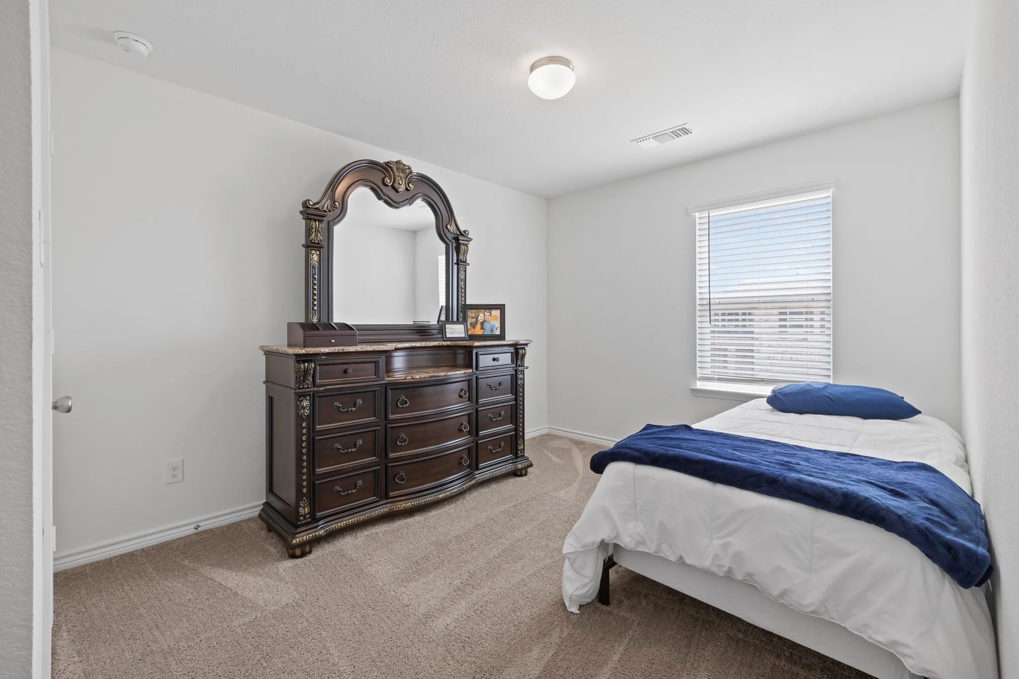 Single Family Residence For Rent in Denton County , 925 West Drive, Aubrey, Texas 76227, 5 Bedrooms, 3 Bathrooms, 2 Garage spaces, 2,981 Sqft, built in 2022, Preowned, Price $3,950, mls#21127415, Real Estate Agent in Aubrey, Homes For Rent in Denton county, Homes For Rent in Aubrey, Realtor in Aubrey Texas, Real Estate Brokerage Independent Realty Texas, Luminita Cordes Realtor