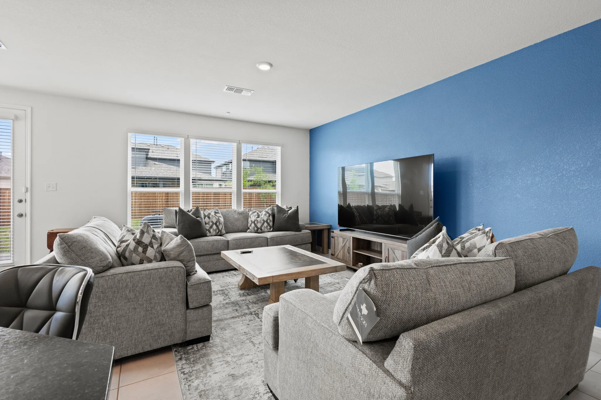 Single Family Residence For Rent in Denton County , 925 West Drive, Aubrey, Texas 76227, 5 Bedrooms, 3 Bathrooms, 2 Garage spaces, 2,981 Sqft, built in 2022, Preowned, Price $3,950, mls#21127415, Real Estate Agent in Aubrey, Homes For Rent in Denton county, Homes For Rent in Aubrey, Realtor in Aubrey Texas, Real Estate Brokerage Independent Realty Texas, Luminita Cordes Realtor