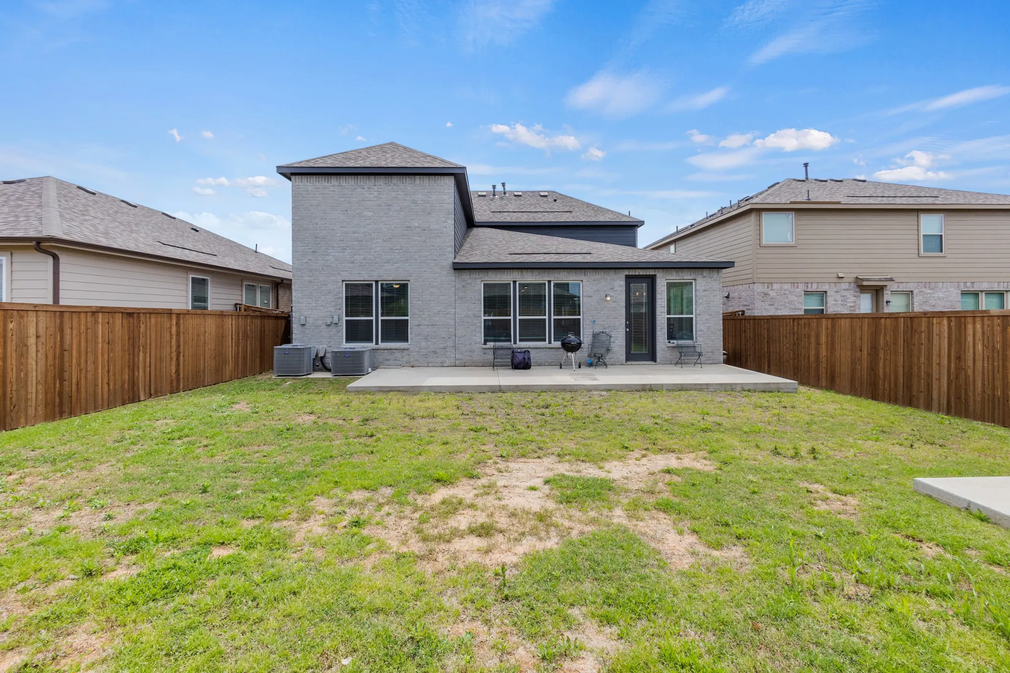 Single Family Residence For Rent in Denton County , 925 West Drive, Aubrey, Texas 76227, 5 Bedrooms, 3 Bathrooms, 2 Garage spaces, 2,981 Sqft, built in 2022, Preowned, Price $3,950, mls#21127415, Real Estate Agent in Aubrey, Homes For Rent in Denton county, Homes For Rent in Aubrey, Realtor in Aubrey Texas, Real Estate Brokerage Independent Realty Texas, Luminita Cordes Realtor