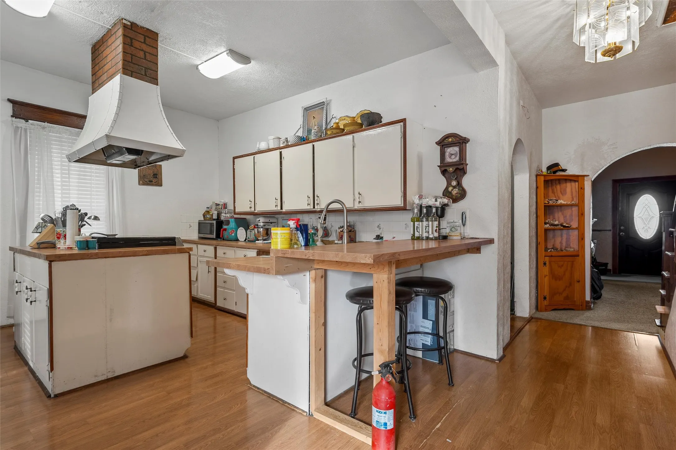 Single Family Residence For Sale in Bosque County , 306 S Cleveland, Meridian, Texas 76665, 4 Bedroom, 2 Bathroom, 2 Garage spaces, 2,328 Sqft, built in 1930, mls#21123563, Real Estate Agent in Meridian, Homes For Sale in Bosque county, Homes For Sale in Meridian, Realtor in Meridian Texas, Real Estate Brokerage Independent Realty Texas, Luminita Cordes Realtor