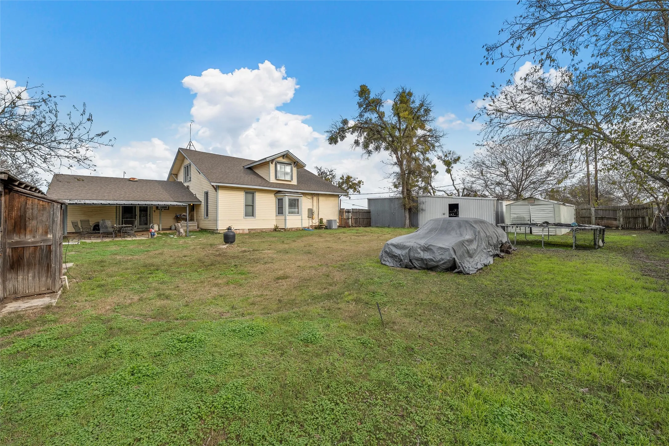 Single Family Residence For Sale in Bosque County , 306 S Cleveland, Meridian, Texas 76665, 4 Bedroom, 2 Bathroom, 2 Garage spaces, 2,328 Sqft, built in 1930, mls#21123563, Real Estate Agent in Meridian, Homes For Sale in Bosque county, Homes For Sale in Meridian, Realtor in Meridian Texas, Real Estate Brokerage Independent Realty Texas, Luminita Cordes Realtor