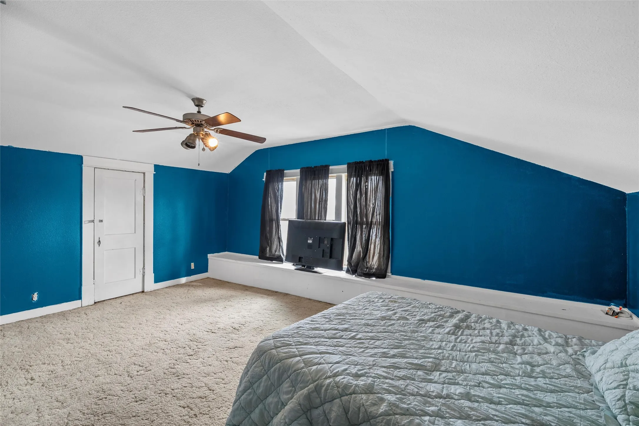 Single Family Residence For Sale in Bosque County , 306 S Cleveland, Meridian, Texas 76665, 4 Bedroom, 2 Bathroom, 2 Garage spaces, 2,328 Sqft, built in 1930, mls#21123563, Real Estate Agent in Meridian, Homes For Sale in Bosque county, Homes For Sale in Meridian, Realtor in Meridian Texas, Real Estate Brokerage Independent Realty Texas, Luminita Cordes Realtor