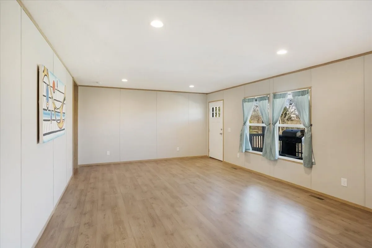 Manufactured Home For Sale in Hunt County , 5740 County Road 1091, Celeste, Texas 75423, 4 Bedrooms, 2 Bathrooms, Garage spaces, 2,432 Sqft, built in 2021, Preowned, Price $299,000, mls#21126764, Real Estate Agent in Celeste, Homes For Sale in Hunt county, Homes For Sale in Celeste, Realtor in Celeste Texas, Real Estate Brokerage Independent Realty Texas, Luminita Cordes Realtor