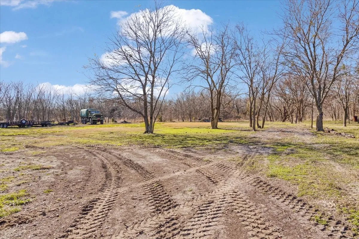 Manufactured Home For Sale in Hunt County , 5740 County Road 1091, Celeste, Texas 75423, 4 Bedrooms, 2 Bathrooms, Garage spaces, 2,432 Sqft, built in 2021, Preowned, Price $299,000, mls#21126764, Real Estate Agent in Celeste, Homes For Sale in Hunt county, Homes For Sale in Celeste, Realtor in Celeste Texas, Real Estate Brokerage Independent Realty Texas, Luminita Cordes Realtor