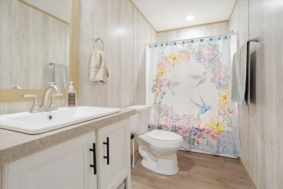 Manufactured Home For Sale in Hunt County , 5740 County Road 1091, Celeste, Texas 75423, 4 Bedrooms, 2 Bathrooms, Garage spaces, 2,432 Sqft, built in 2021, Preowned, Price $299,000, mls#21126764, Real Estate Agent in Celeste, Homes For Sale in Hunt county, Homes For Sale in Celeste, Realtor in Celeste Texas, Real Estate Brokerage Independent Realty Texas, Luminita Cordes Realtor