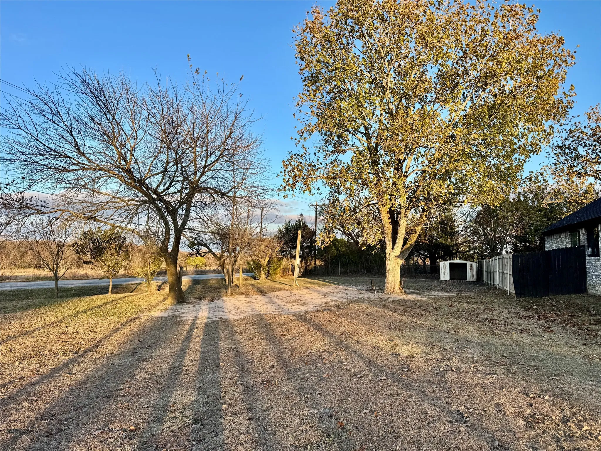 Unimproved Land For Sale in Grayson County , 511 Beavers Drive, Southmayd, Texas 75092, 0, 0, Garage spaces, 0 Sqft, built in 0, Price $60,000, mls#21127710, Real Estate Agent in Southmayd, Homes For Sale in Grayson county, Homes For Sale in Southmayd, Realtor in Southmayd Texas, Real Estate Brokerage Independent Realty Texas, Luminita Cordes Realtor