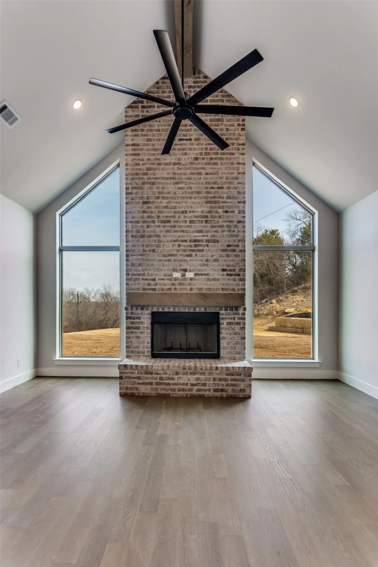 Single Family Residence For Sale in Parker County , 521 Aermotor Loop, Weatherford, Texas 76085, 4 Bedroom, 4 Bathroom, 3 Garage spaces, 2,745 Sqft, built in 2026, mls#21125360, Real Estate Agent in Weatherford, Homes For Sale in Parker county, Homes For Sale in Weatherford, Realtor in Weatherford Texas, Real Estate Brokerage Independent Realty Texas, Luminita Cordes Realtor