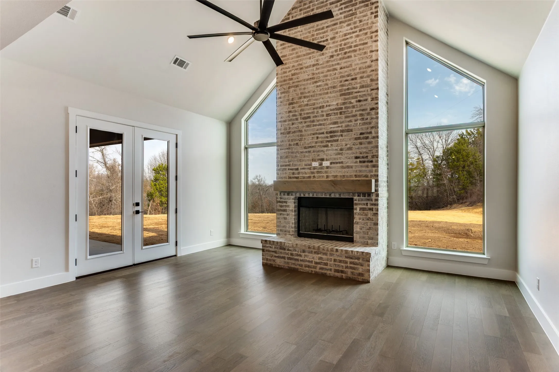 Single Family Residence For Sale in Parker County , 521 Aermotor Loop, Weatherford, Texas 76085, 4 Bedroom, 4 Bathroom, 3 Garage spaces, 2,745 Sqft, built in 2026, mls#21125360, Real Estate Agent in Weatherford, Homes For Sale in Parker county, Homes For Sale in Weatherford, Realtor in Weatherford Texas, Real Estate Brokerage Independent Realty Texas, Luminita Cordes Realtor