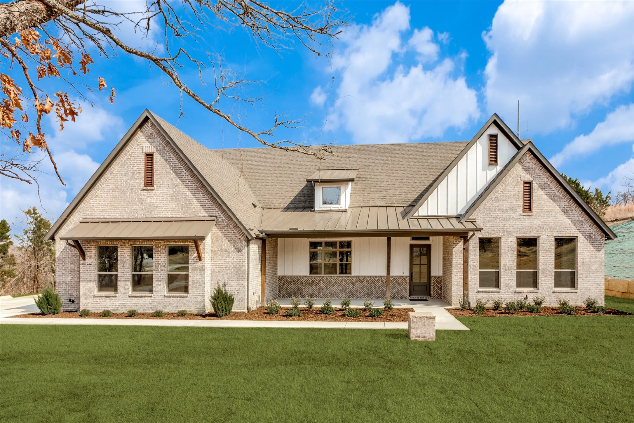 Single Family Residence For Sale in Parker County , 521 Aermotor Loop, Weatherford, Texas 76085, 4 Bedroom, 4 Bathroom, 3 Garage spaces, 2,745 Sqft, built in 2026, mls#21125360, Real Estate Agent in Weatherford, Homes For Sale in Parker county, Homes For Sale in Weatherford, Realtor in Weatherford Texas, Real Estate Brokerage Independent Realty Texas, Luminita Cordes Realtor